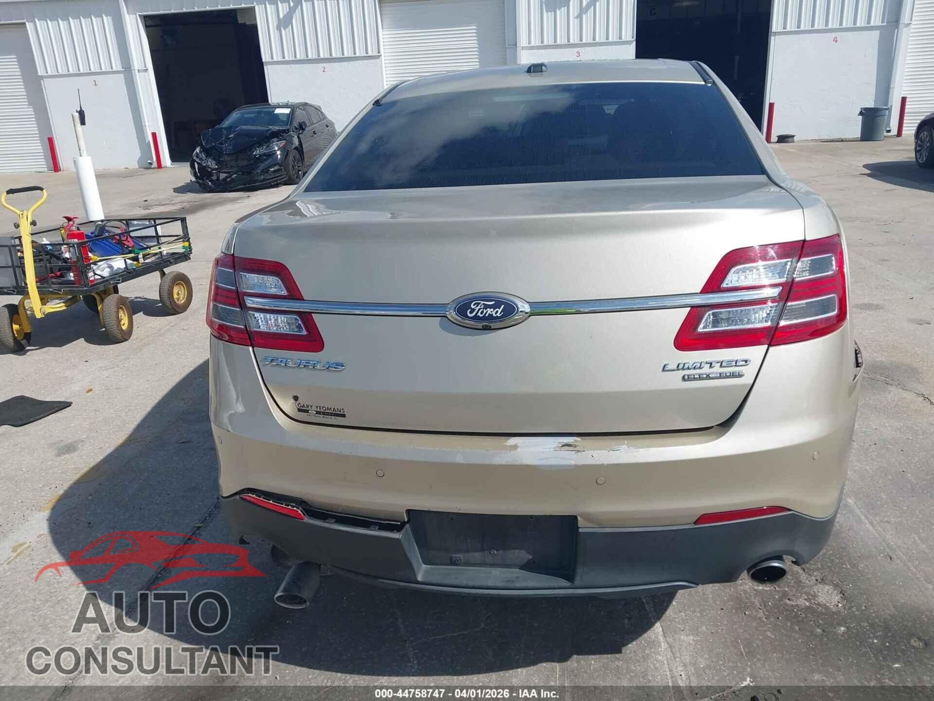 FORD TAURUS 2017 - 1FAHP2F80HG112331
