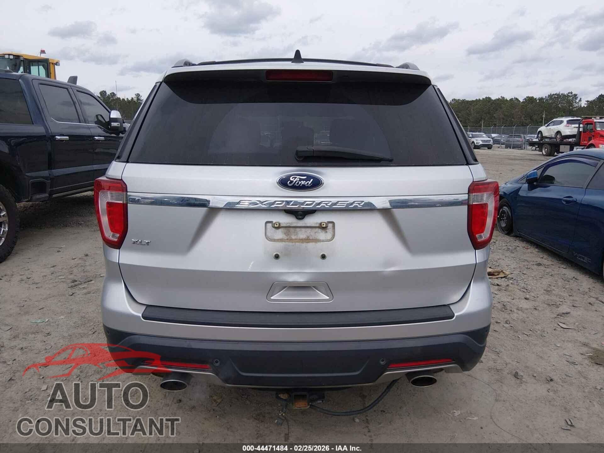 FORD EXPLORER 2018 - 1FM5K7D83JGB15107