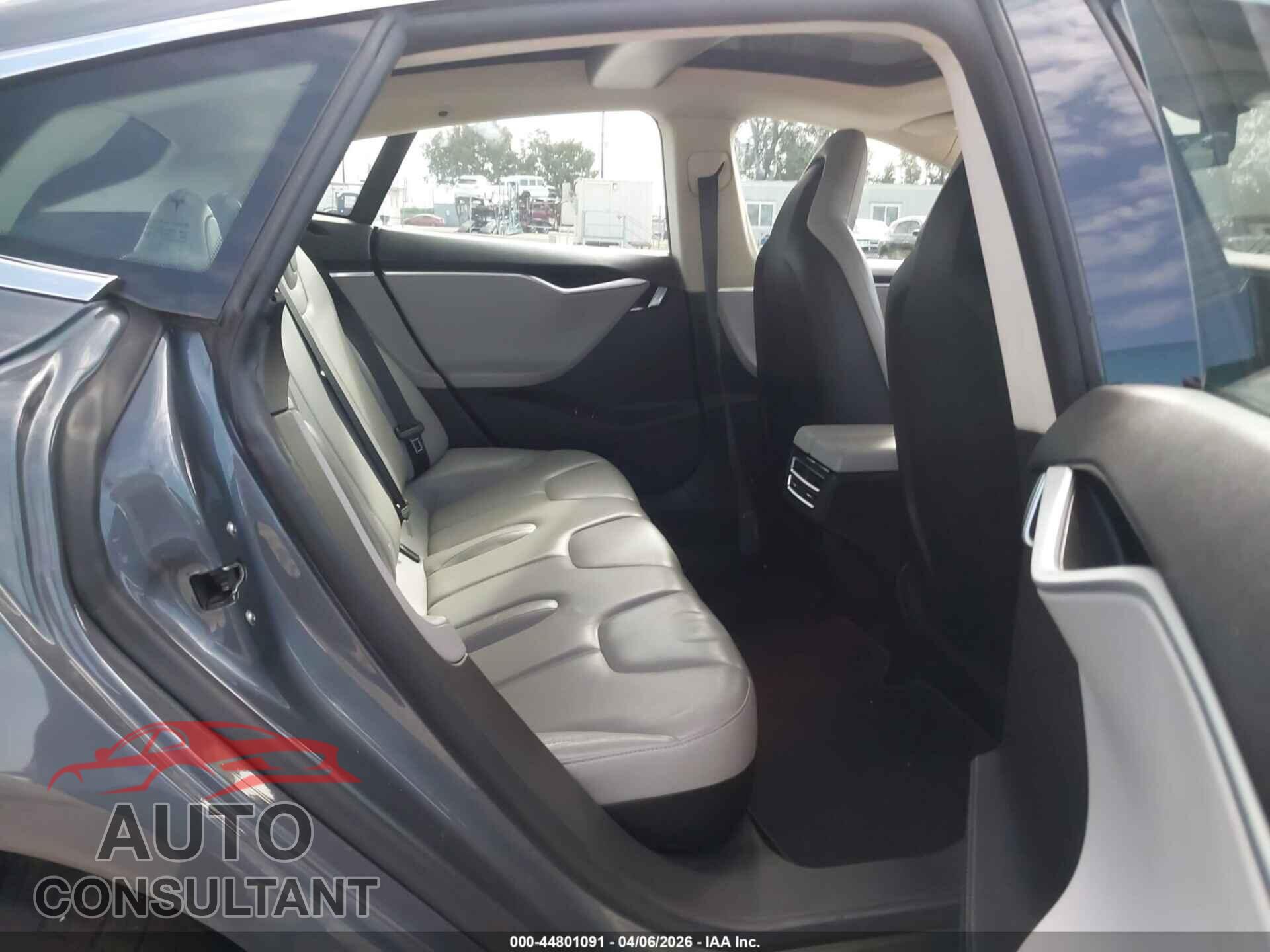TESLA MODEL S 2013 - 5YJSA1CNXDFP27771