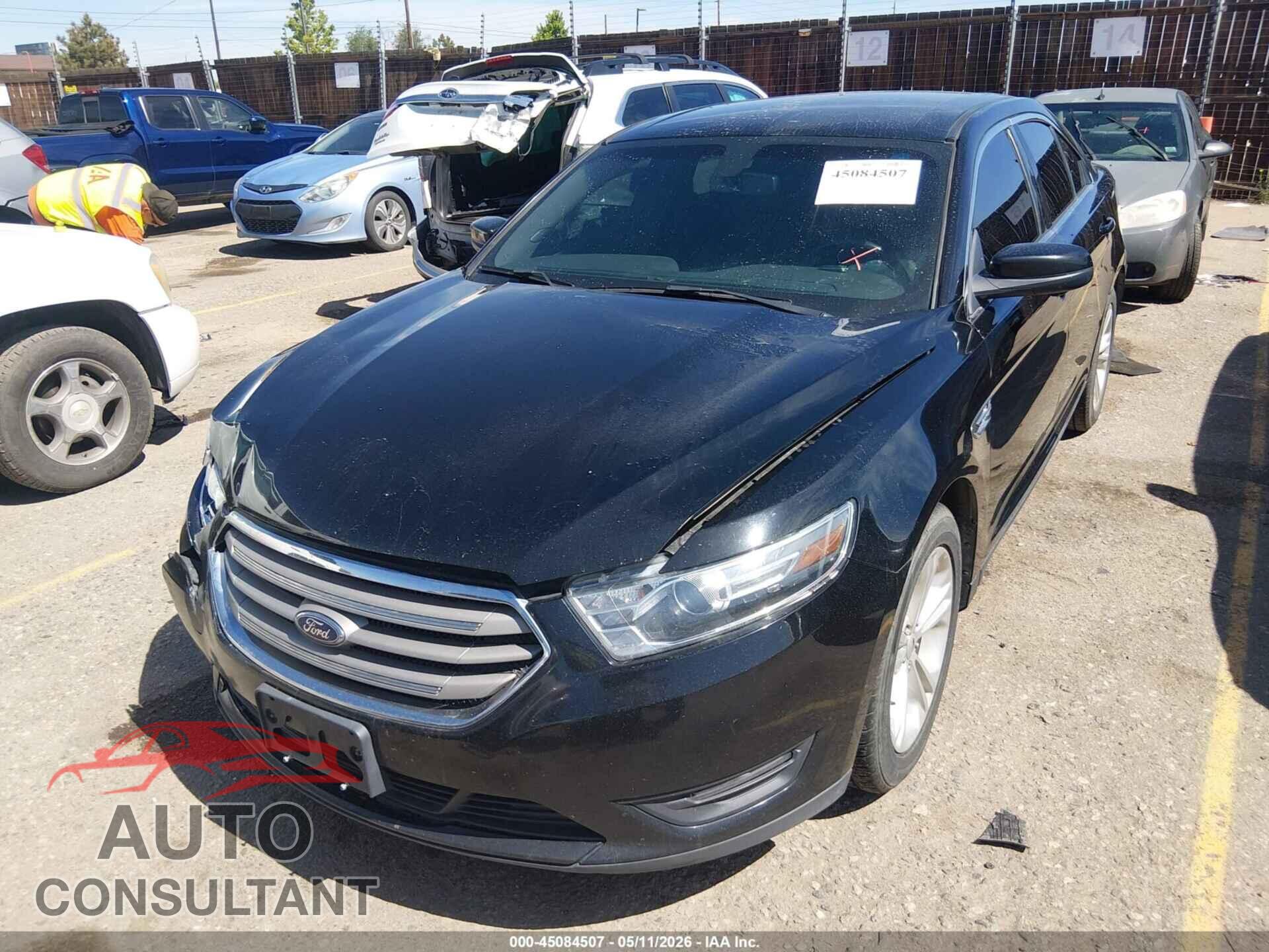 FORD TAURUS 2017 - 1FAHP2E88HG137642