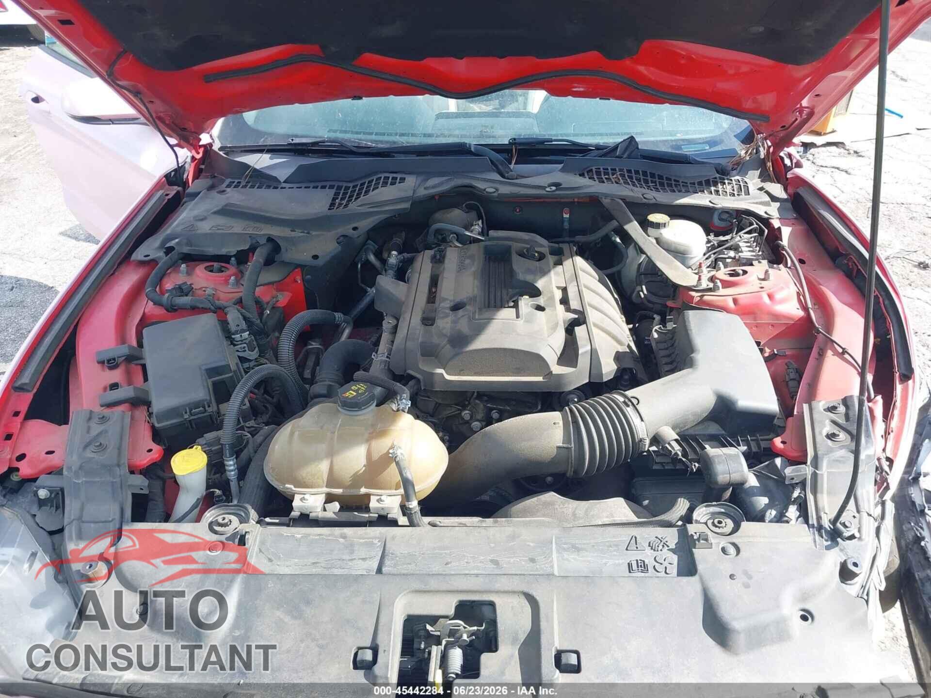 FORD MUSTANG 2018 - 1FATP8UHXJ5155334
