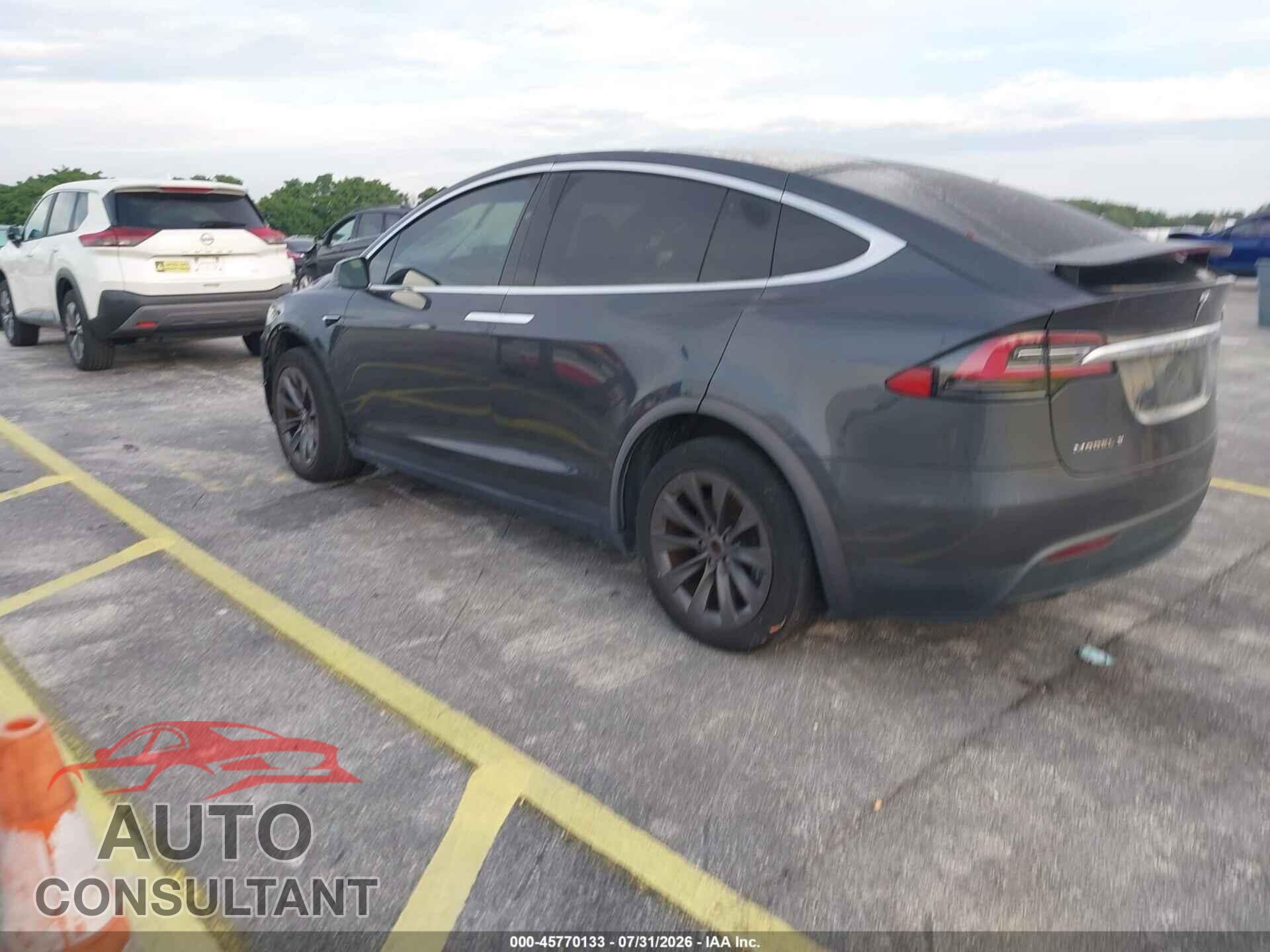 TESLA MODEL X 2018 - 5YJXCDE26JF119665