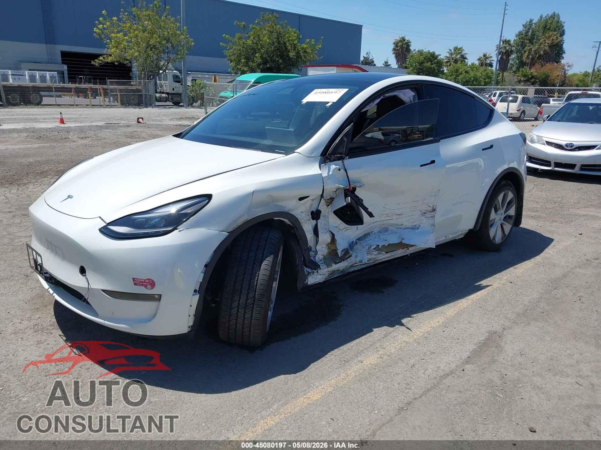 TESLA MODEL Y 2024 - 7SAYGDEEXRF004133