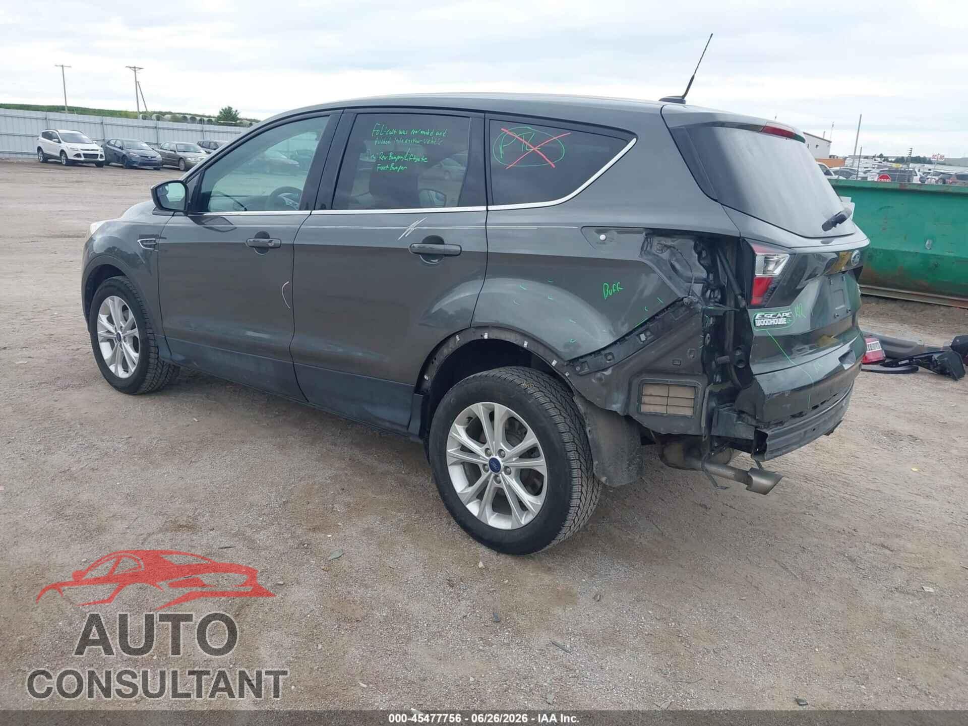 FORD ESCAPE 2017 - 1FMCU0GD6HUC01203