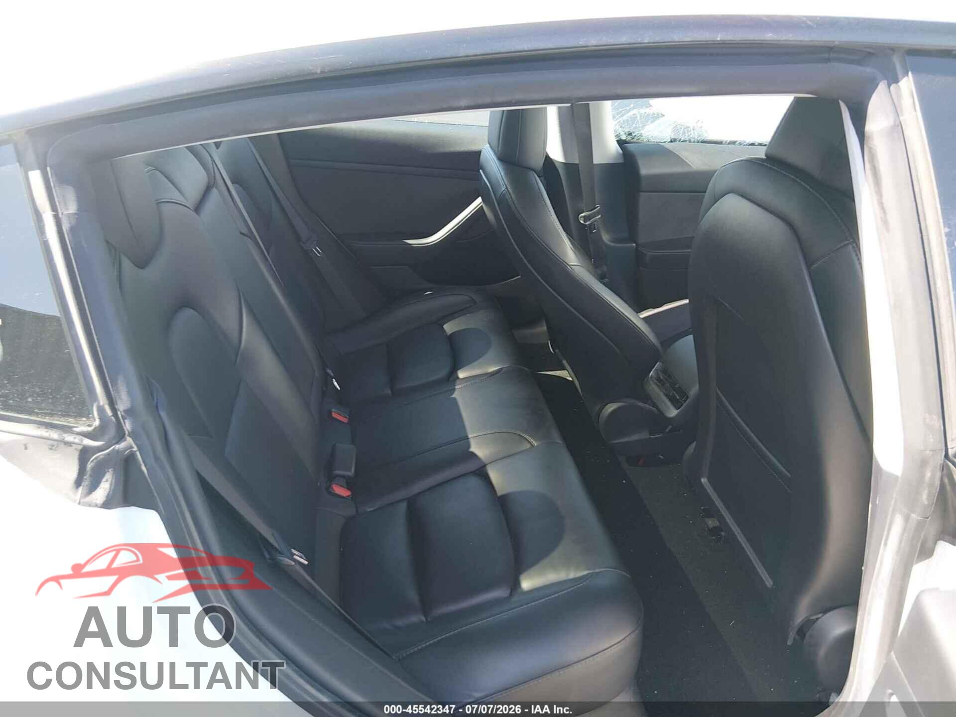 TESLA MODEL 3 2021 - 5YJ3E1EB8MF066821