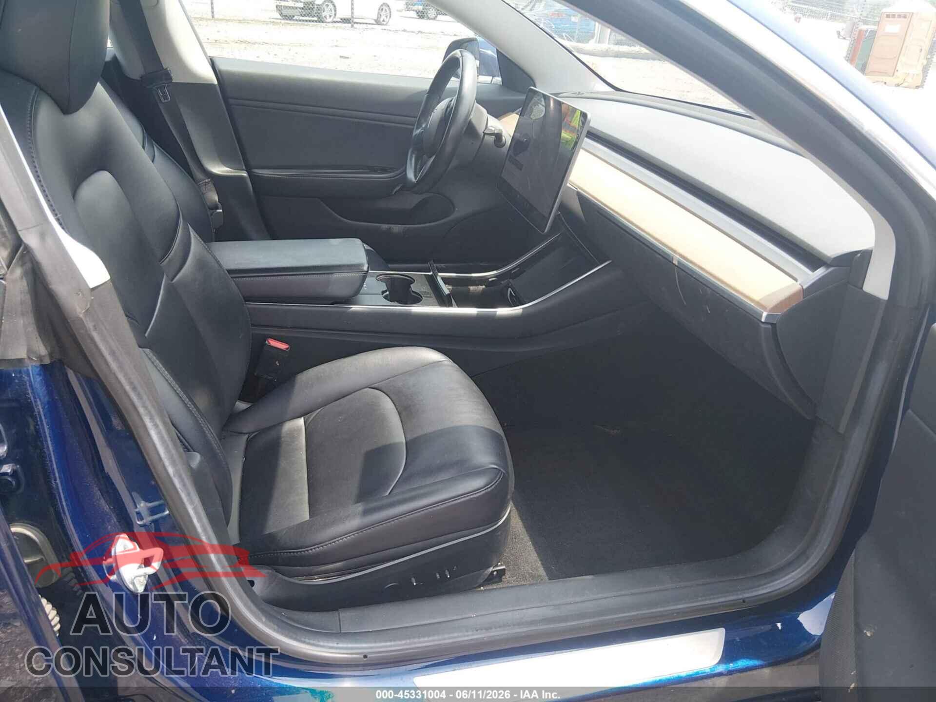 TESLA MODEL 3 2018 - 5YJ3E1EA9JF003729