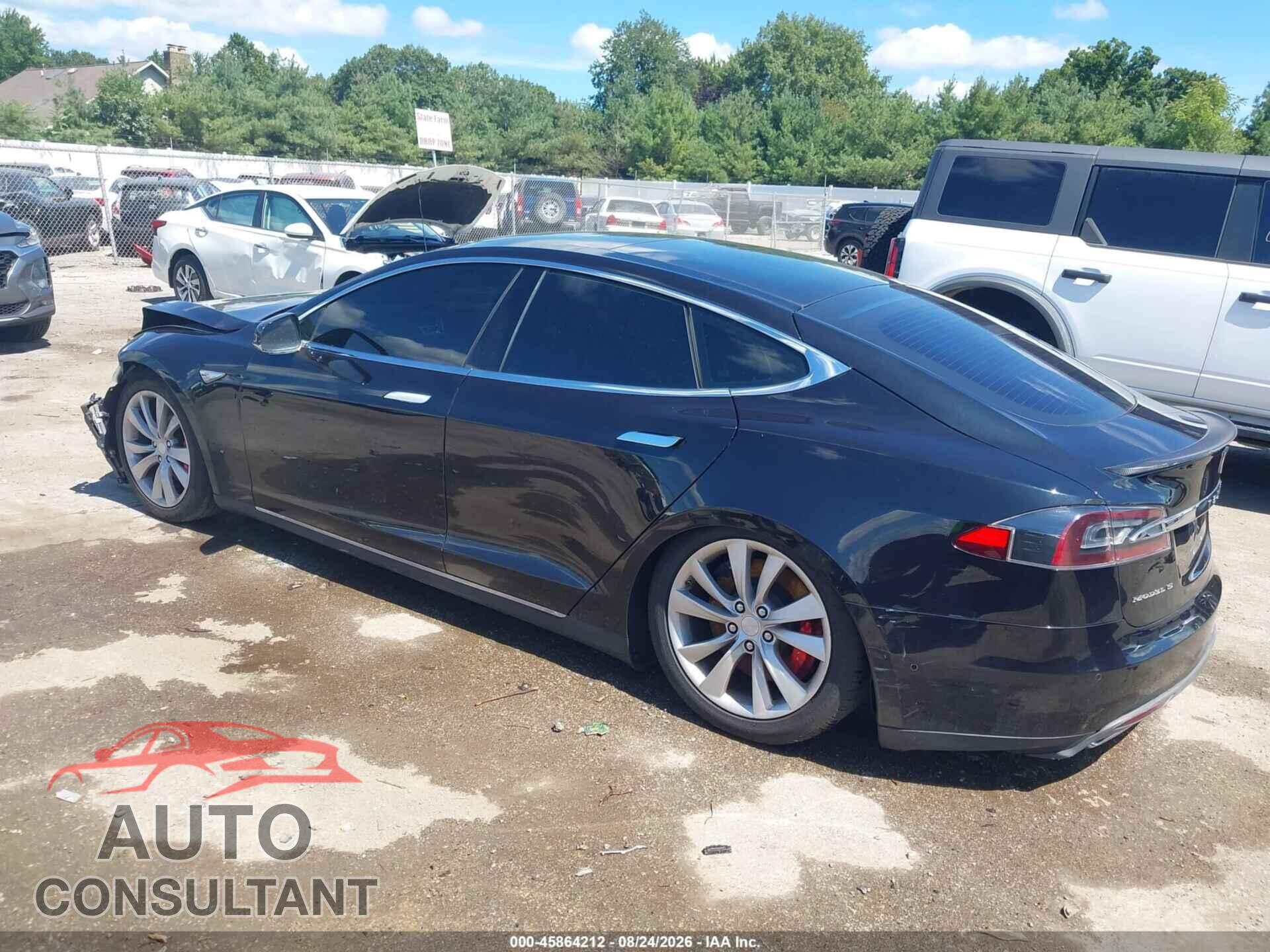 TESLA MODEL S 2016 - 5YJSA1E40GF132369