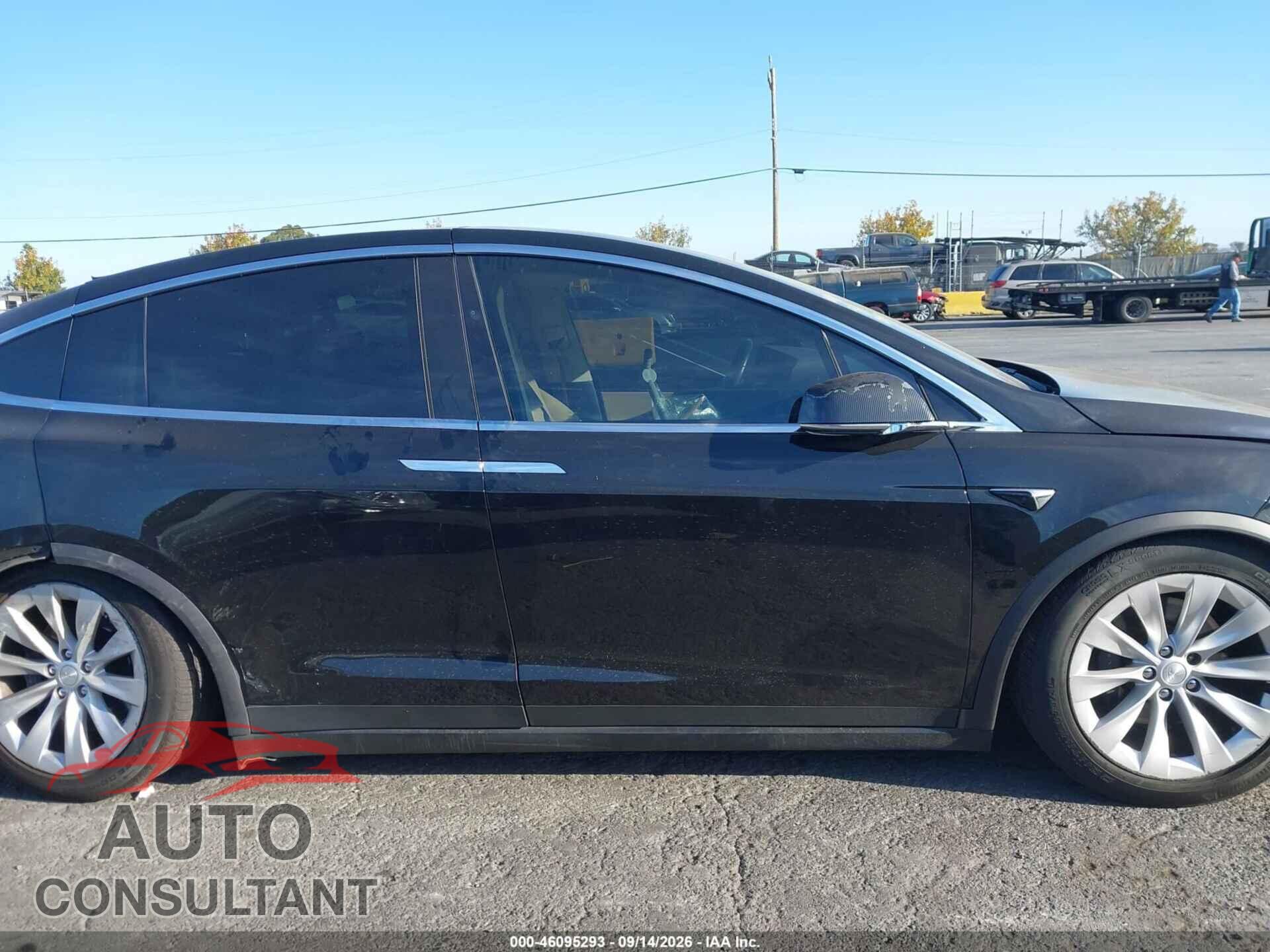 TESLA MODEL X 2017 - 5YJXCDE27HF049281