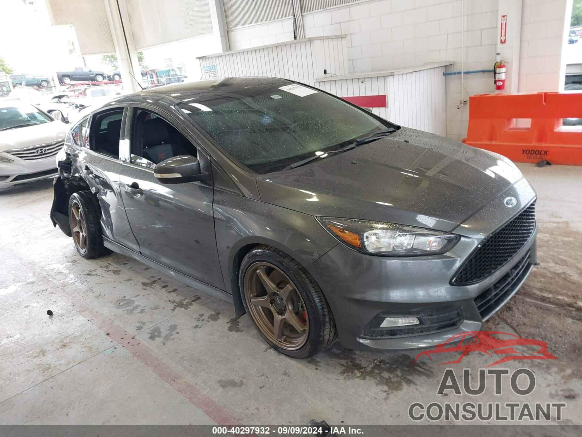 FORD FOCUS ST 2018 - 1FADP3L99JL208814