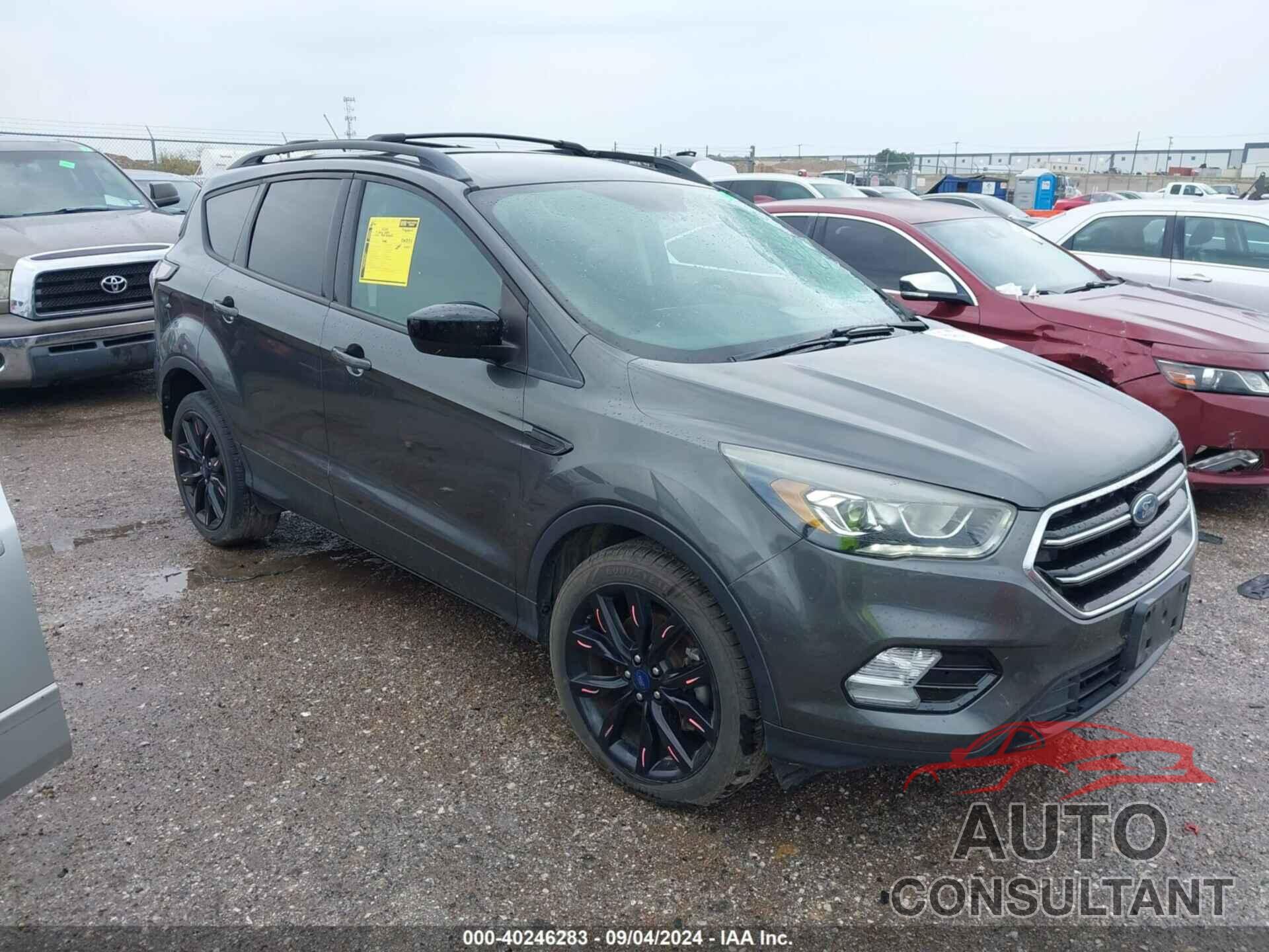 FORD ESCAPE 2017 - 1FMCU0G90HUE74908