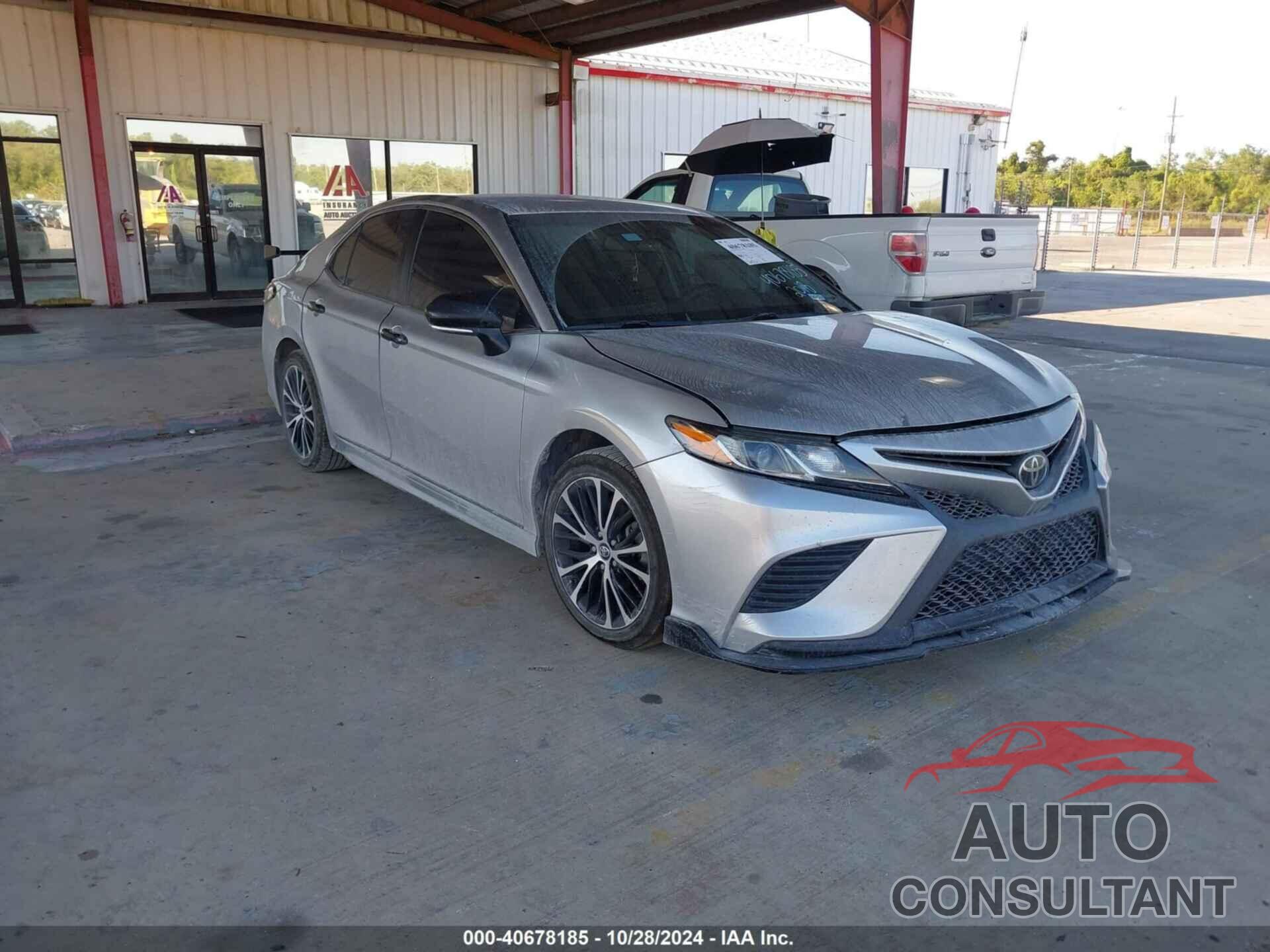 TOYOTA CAMRY 2018 - 4T1B11HK2JU543003