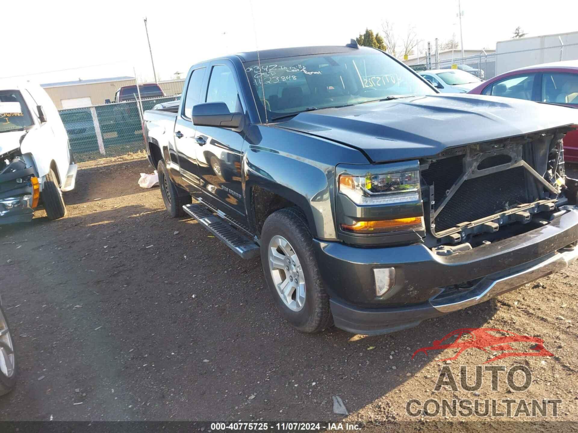 CHEVROLET SILVERADO 1500 2017 - 1GCVKREC1HZ208113
