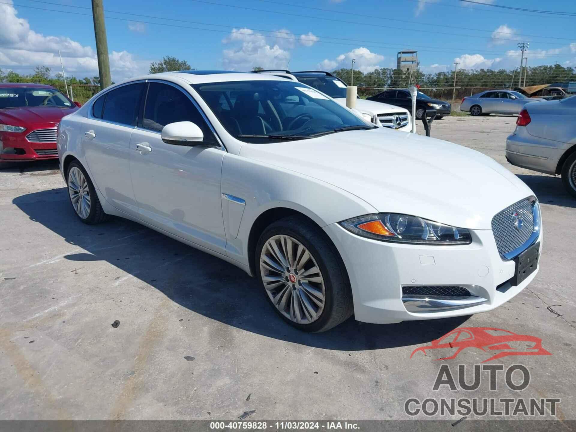 JAGUAR XF 2015 - SAJWJ0FF4F8U49065