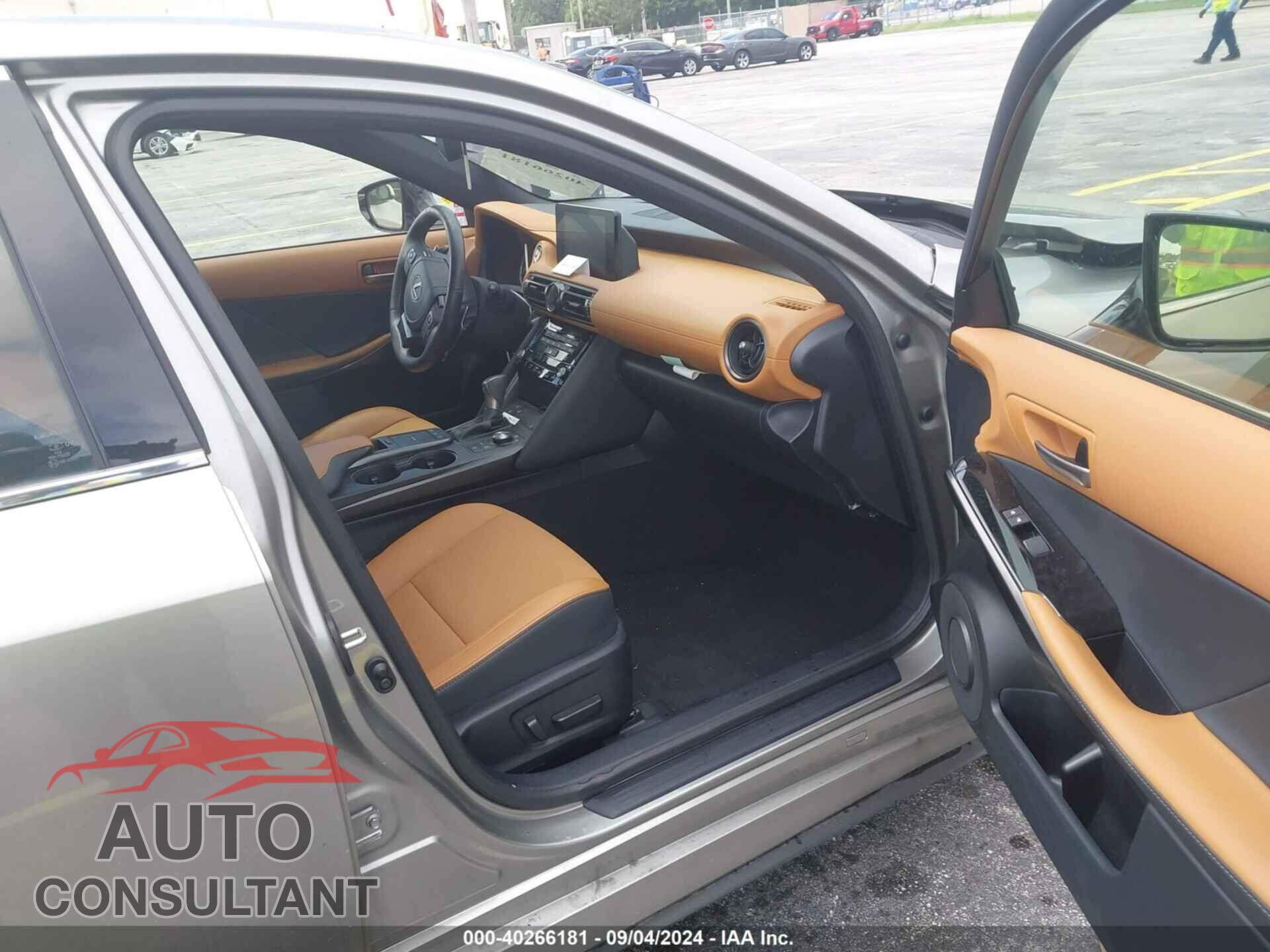 LEXUS IS 300 2023 - JTHCA1D2XP5127491