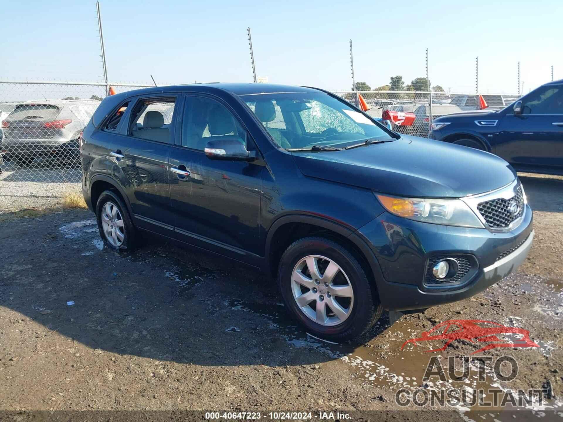 KIA SORENTO 2013 - 5XYKT3A15DG402718