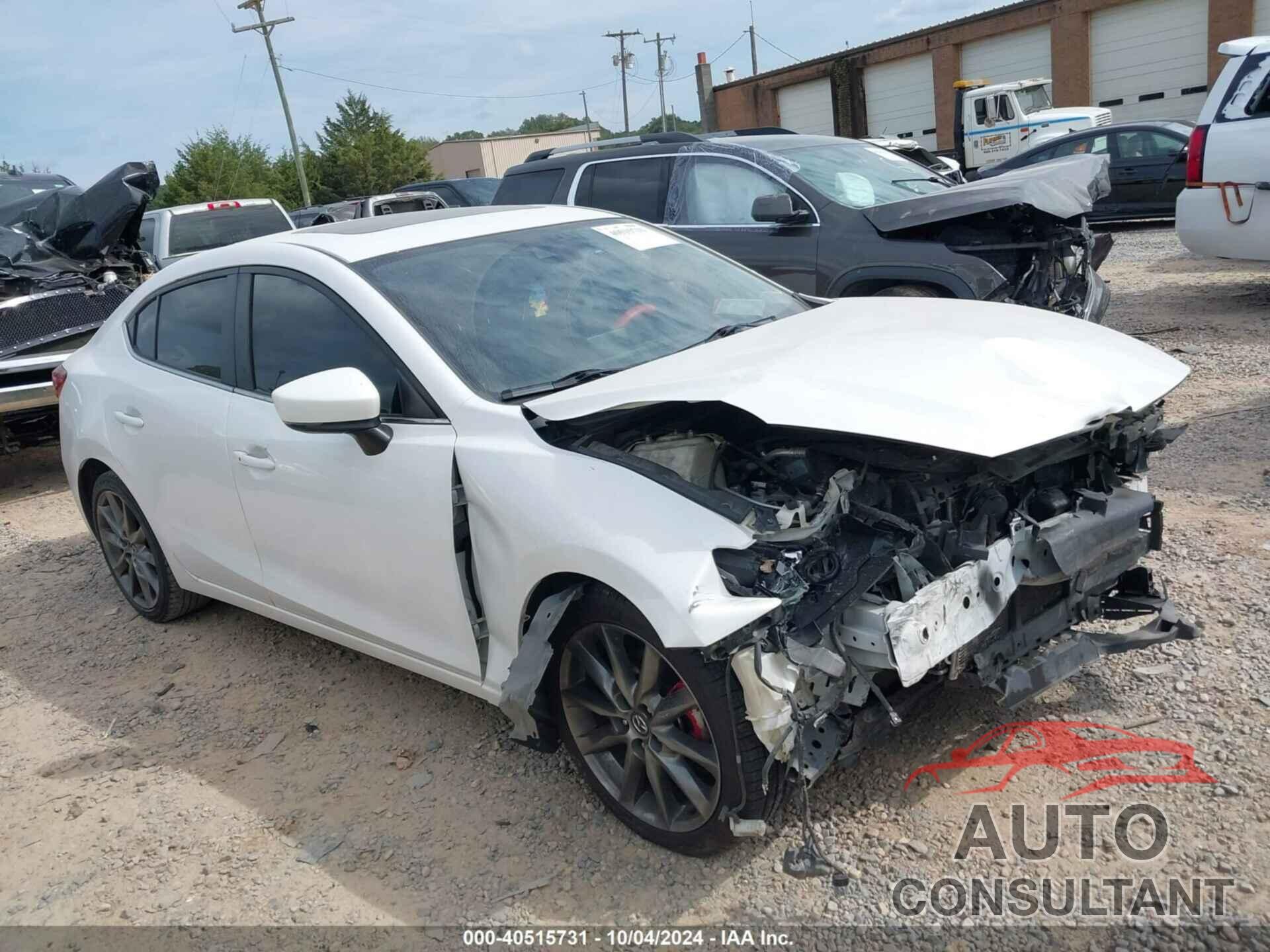 MAZDA MAZDA3 2018 - 3MZBN1V34JM247648