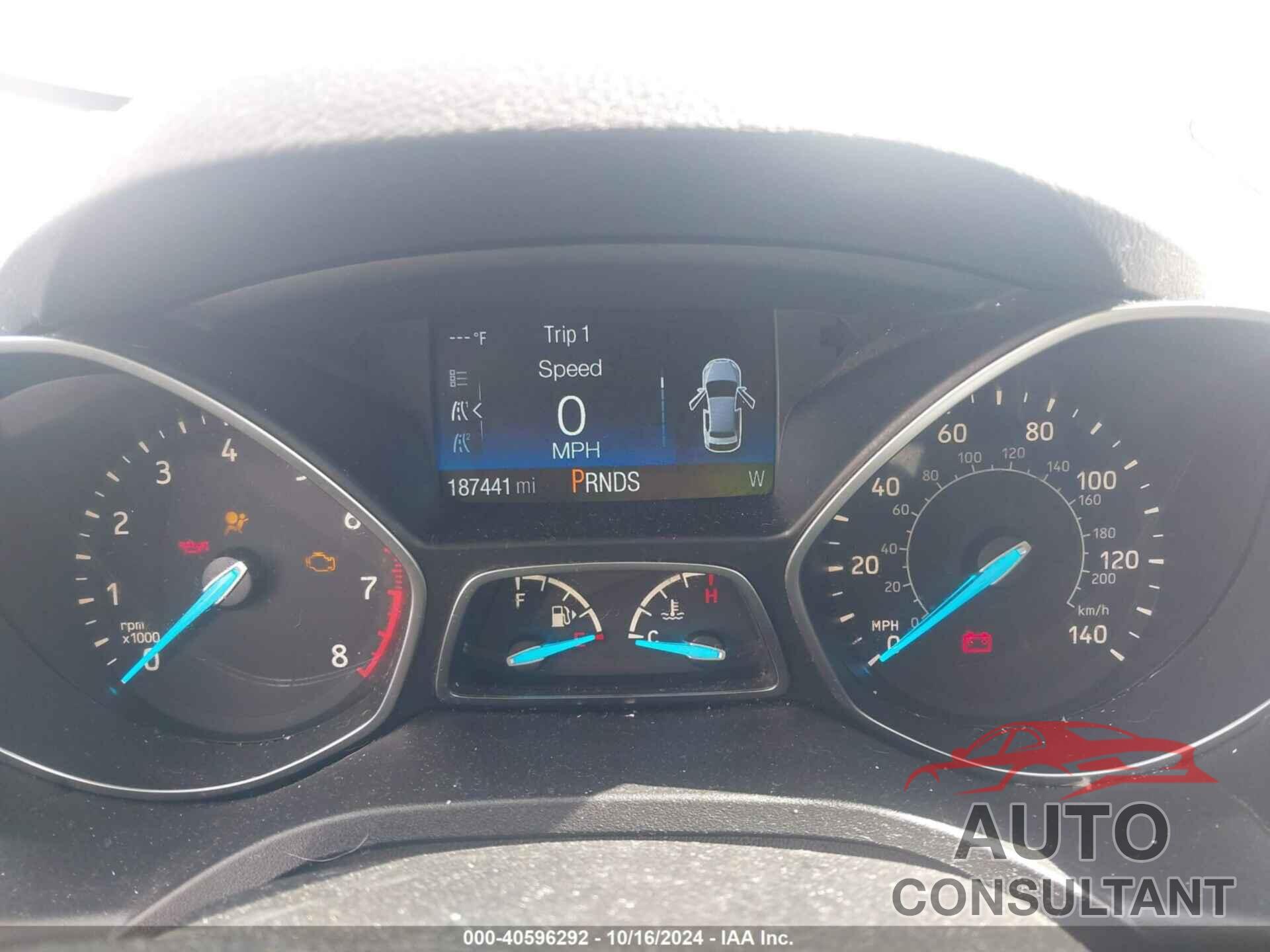 FORD ESCAPE 2018 - 1FMCU0F77JUA54861