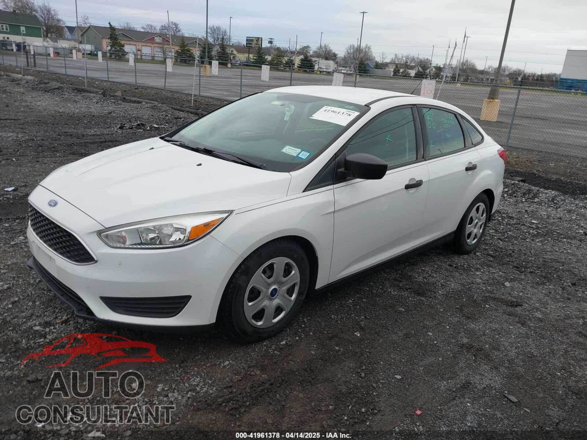 FORD FOCUS 2015 - 1FADP3E28FL294527