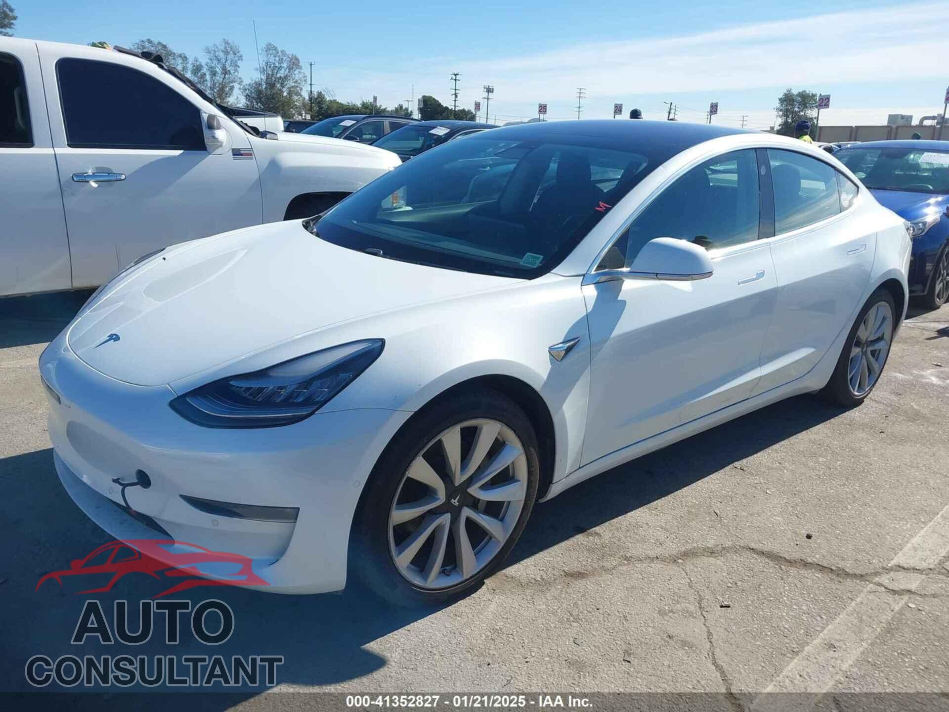 TESLA MODEL 3 2018 - 5YJ3E1EB2JF117807