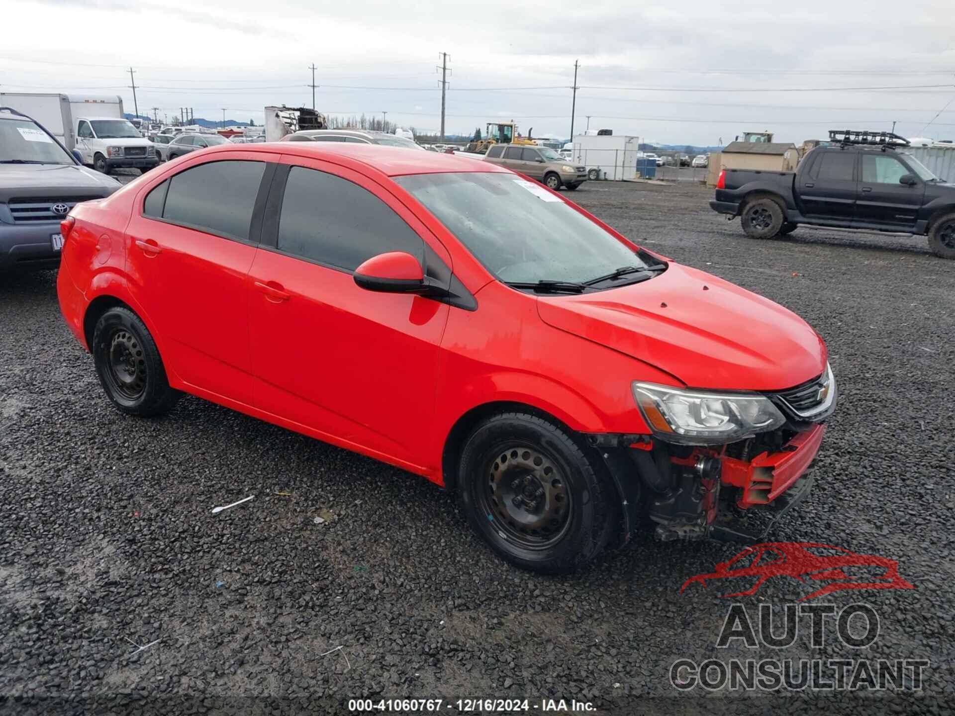 CHEVROLET SONIC 2017 - 1G1JB5SH1H4149626