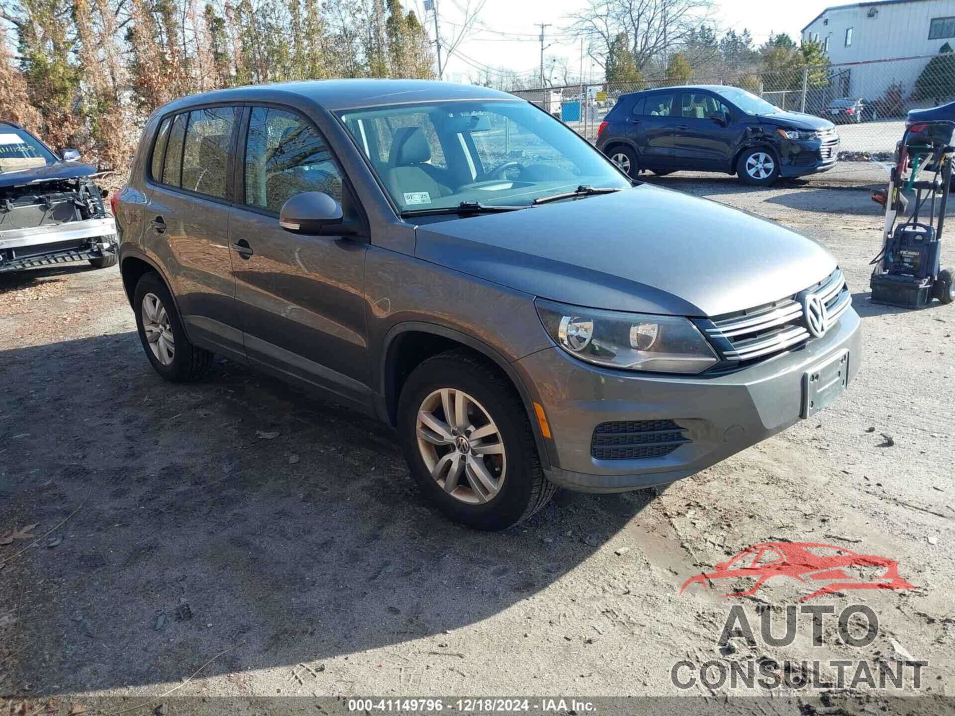 VOLKSWAGEN TIGUAN 2012 - WVGBV7AX1CW093512