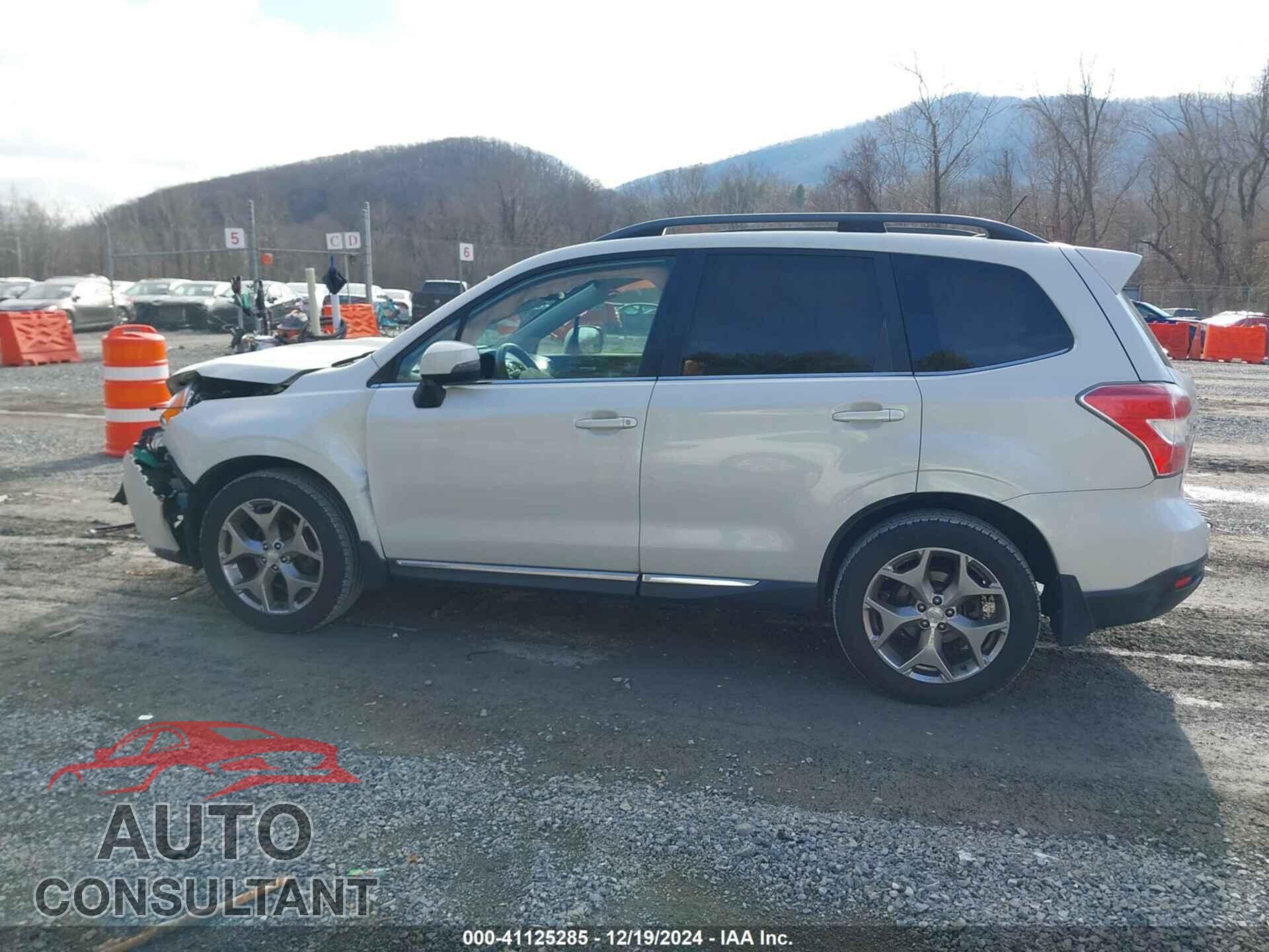 SUBARU FORESTER 2015 - JF2SJAUC9FH402272
