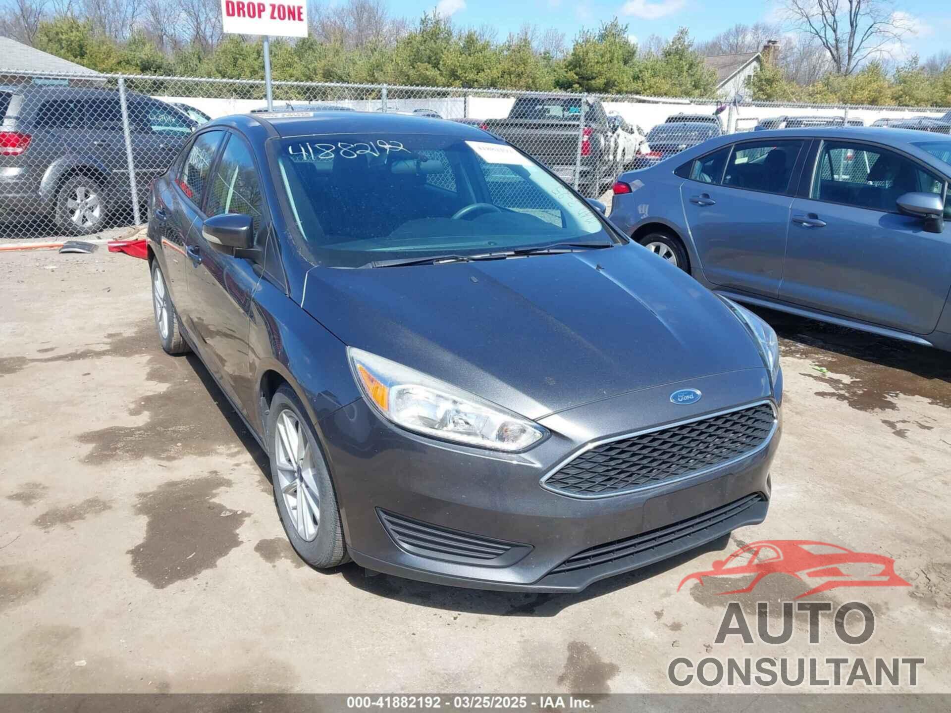 FORD FOCUS 2017 - 1FADP3F26HL229452