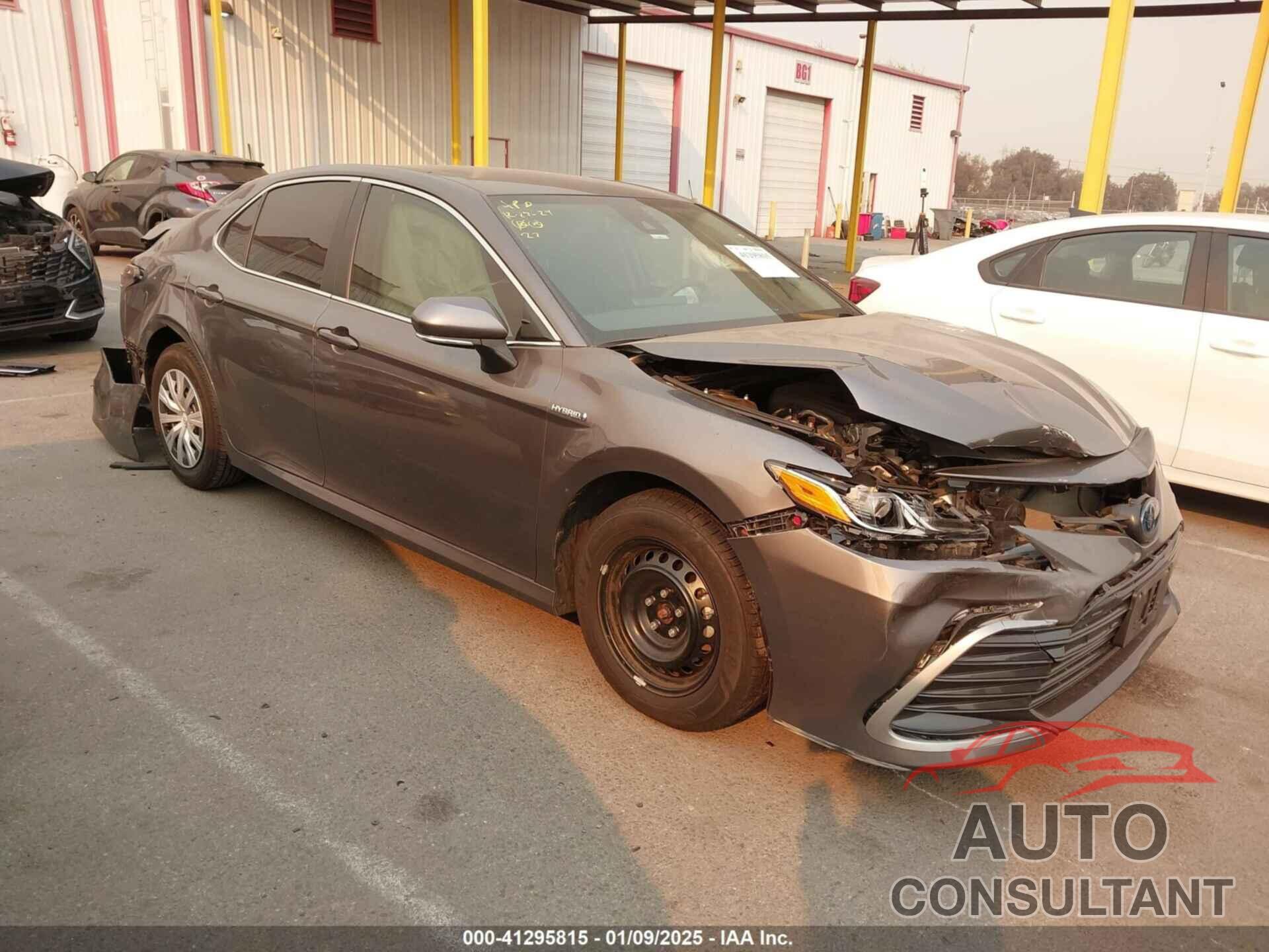 TOYOTA CAMRY 2021 - 4T1C31AKXMU557387