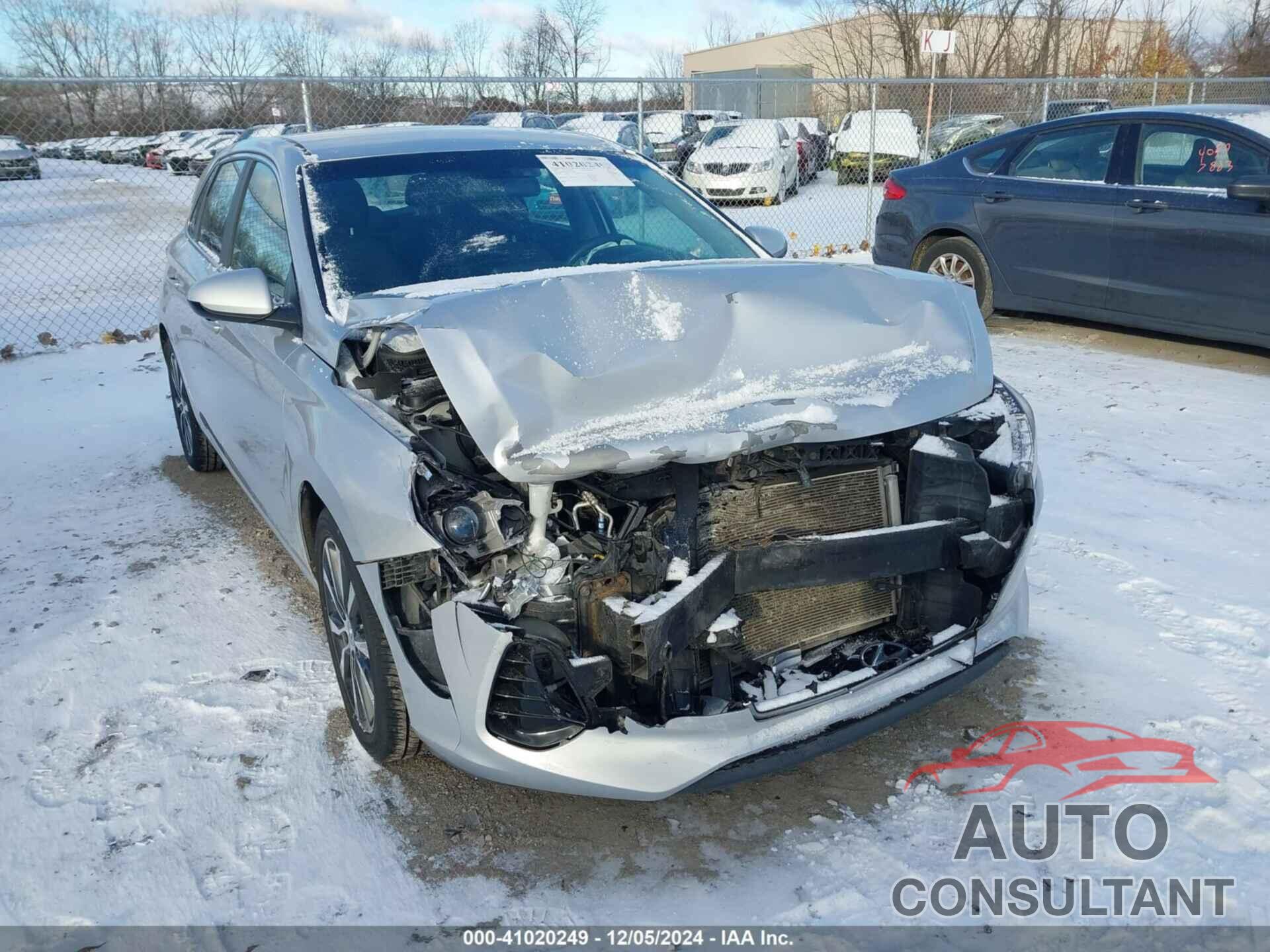 HYUNDAI ELANTRA GT 2018 - KMHH35LE6JU032388