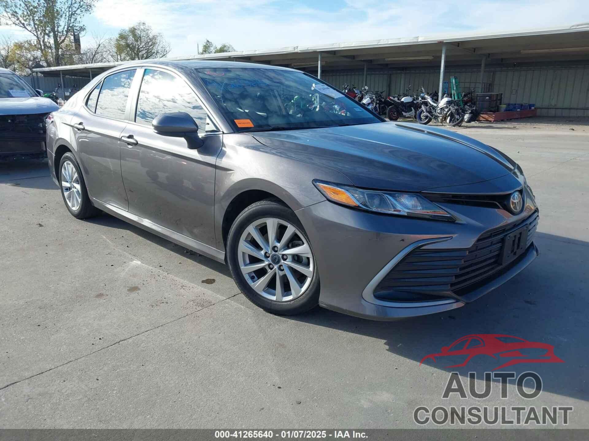 TOYOTA CAMRY 2021 - 4T1C11AK9MU558570