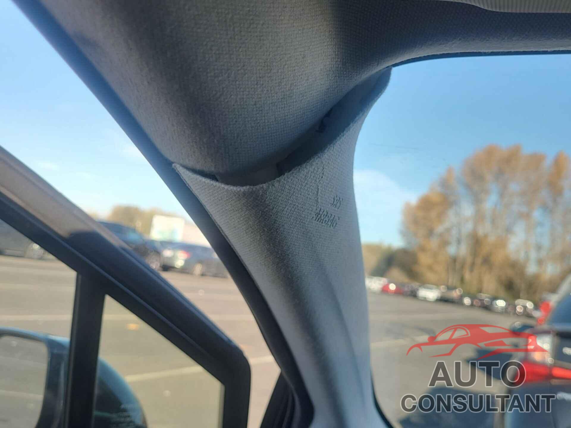 TOYOTA PRIUS 2020 - JTDKARFU0L3115608