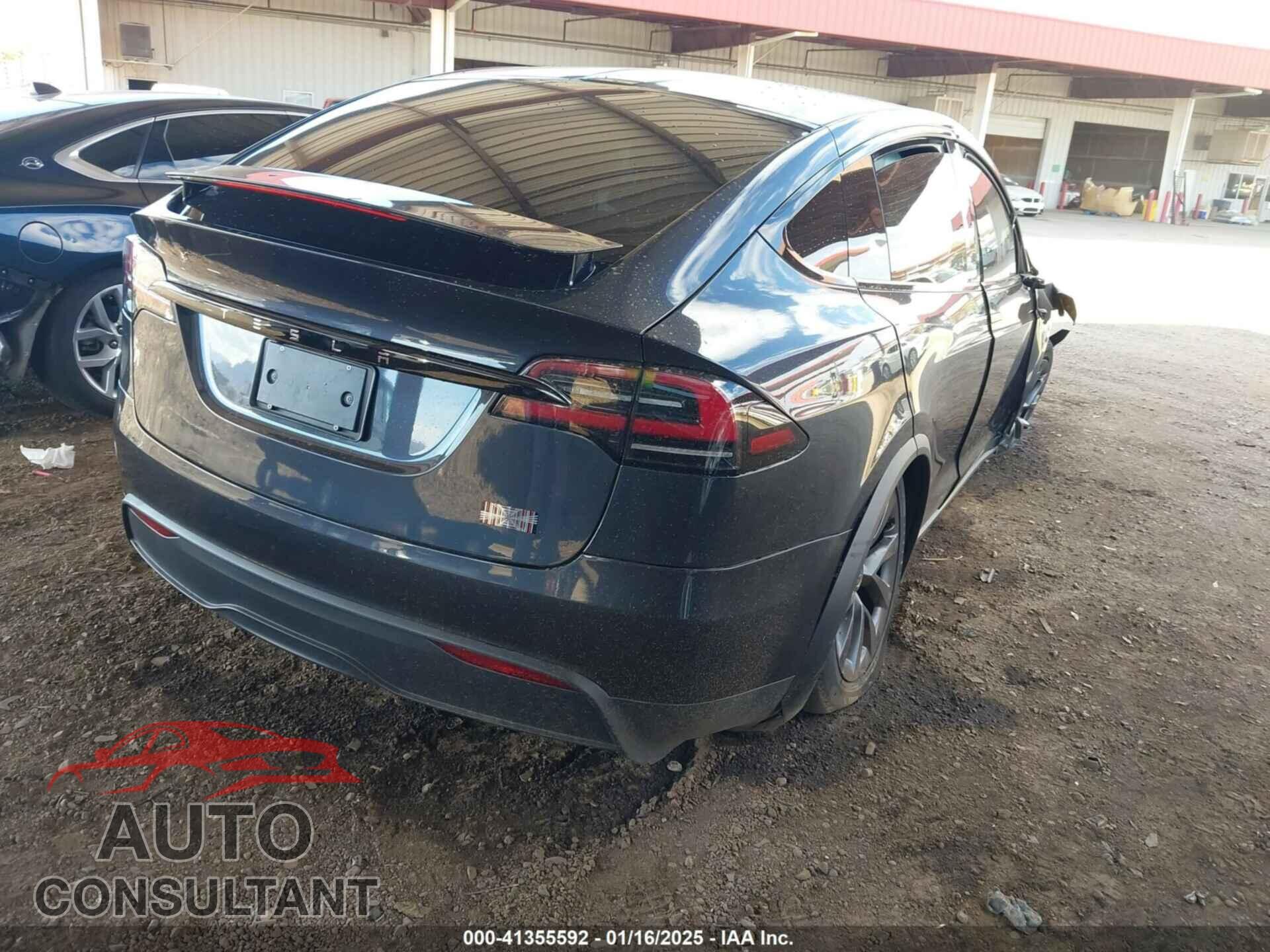 TESLA MODEL X 2024 - 7SAXCBE60RF447105