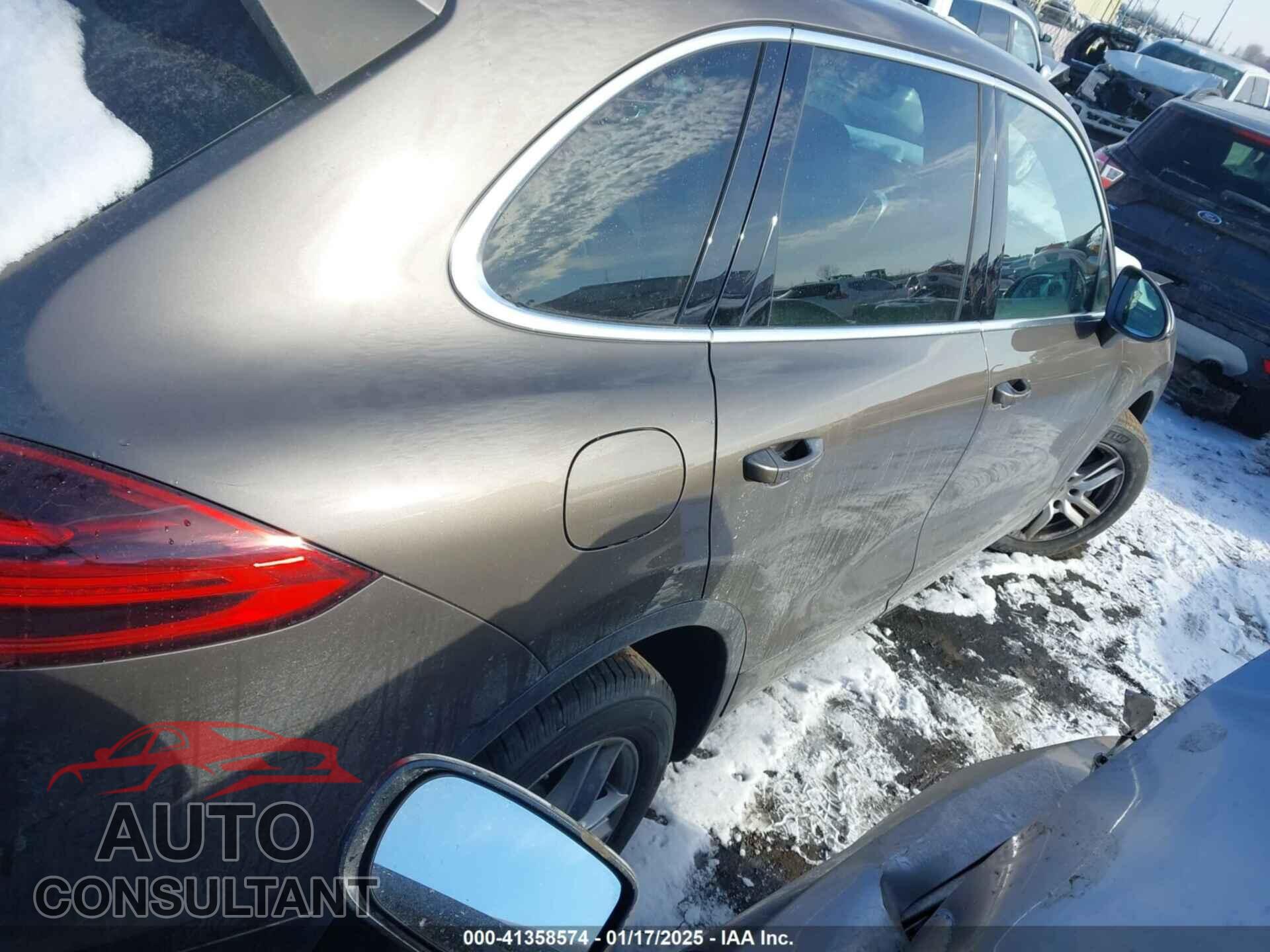 PORSCHE CAYENNE 2016 - WP1AA2A21GLA05440