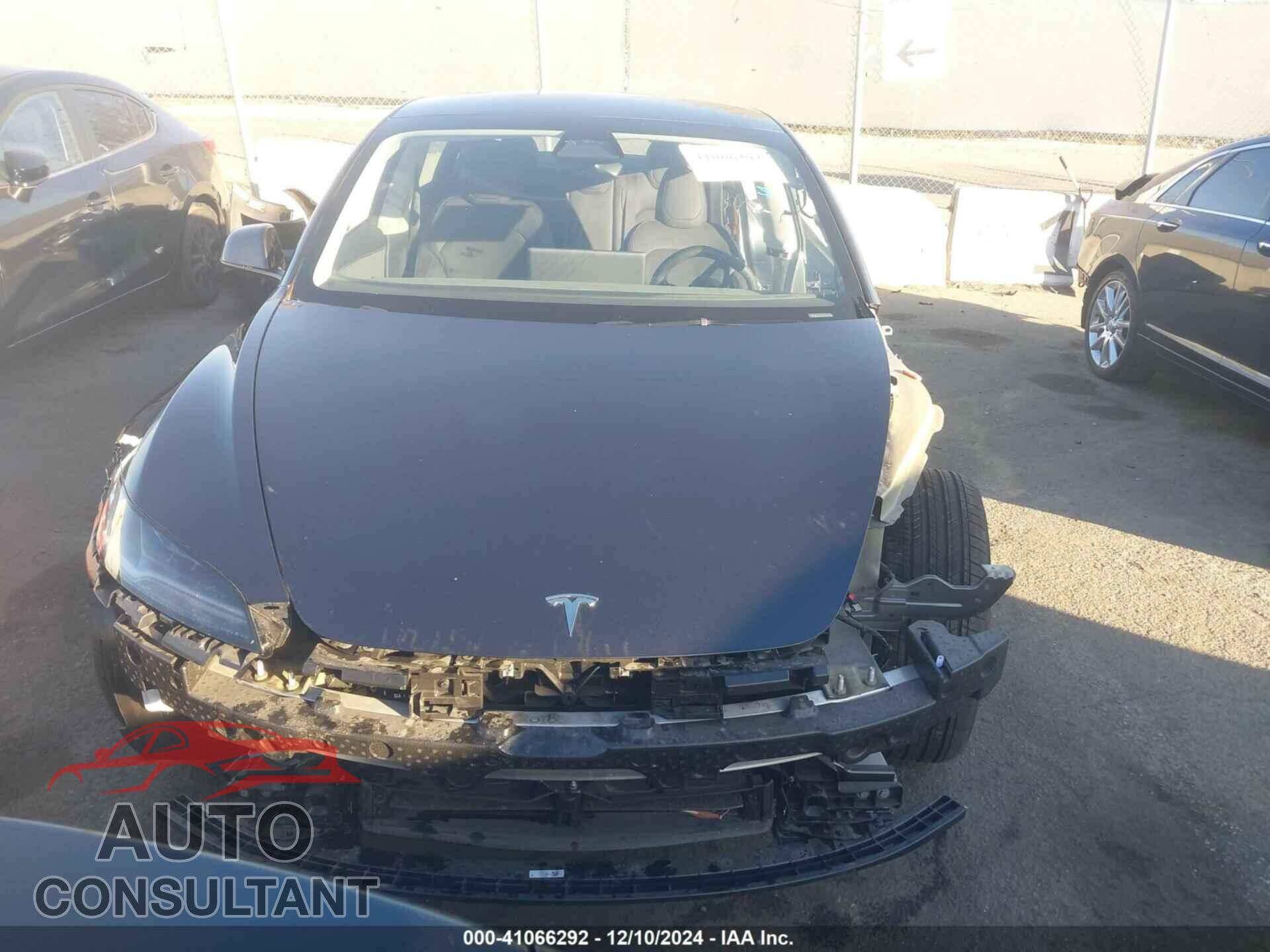 TESLA MODEL 3 2024 - 5YJ3E1EA5RF782767