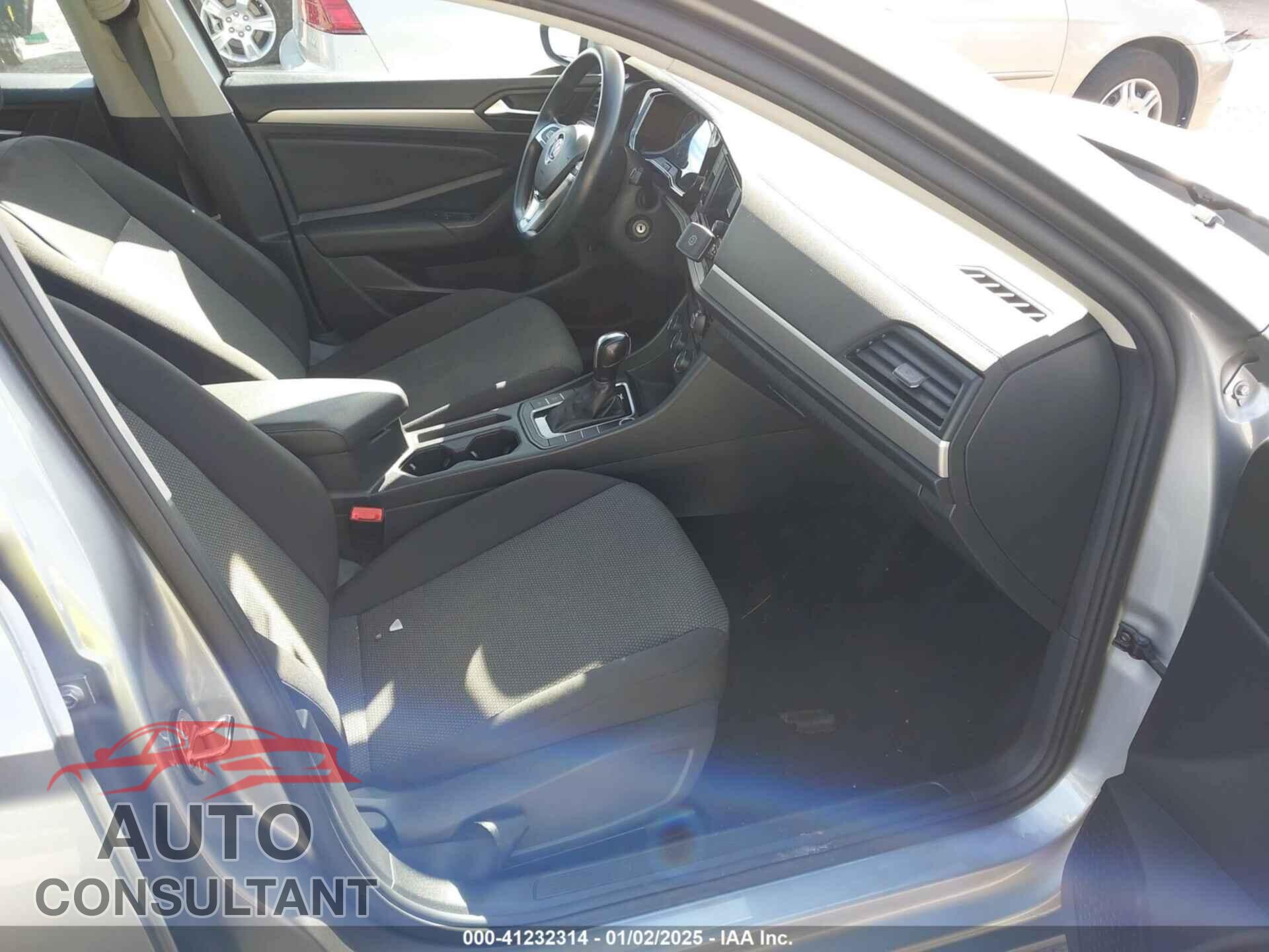 VOLKSWAGEN JETTA 2019 - 3VWCB7BU4KM261208