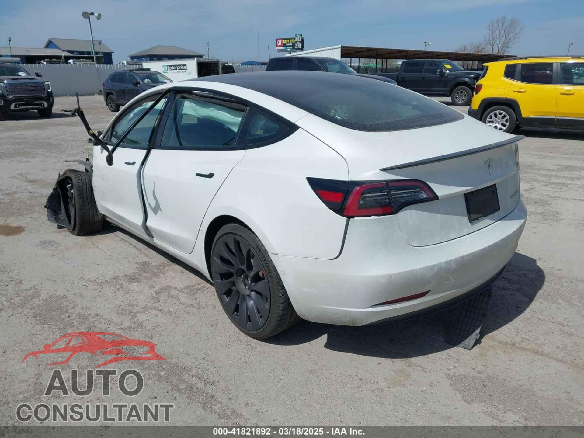 TESLA MODEL 3 2021 - 5YJ3E1EC8MF044388