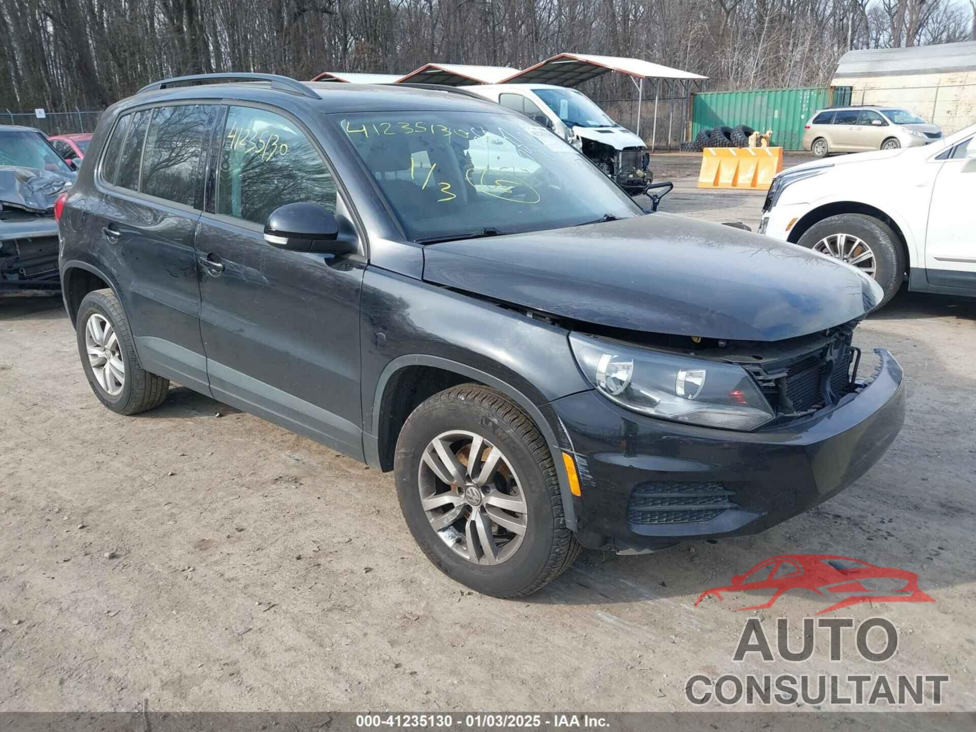 VOLKSWAGEN TIGUAN 2016 - WVGAV7AX4GW517587