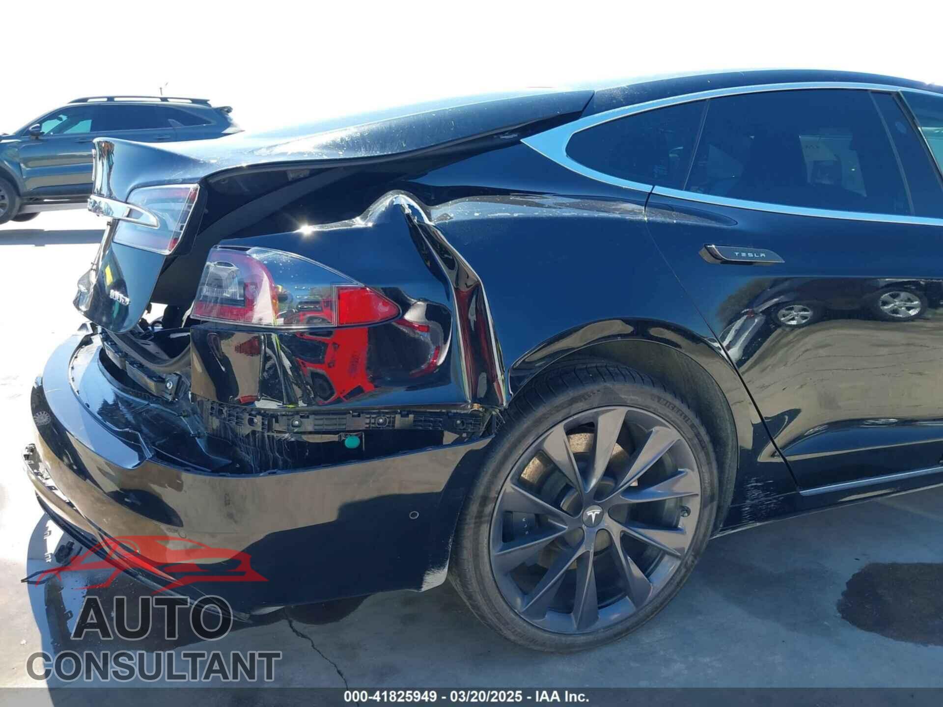 TESLA MODEL S 2018 - 5YJSA1E22JF289195