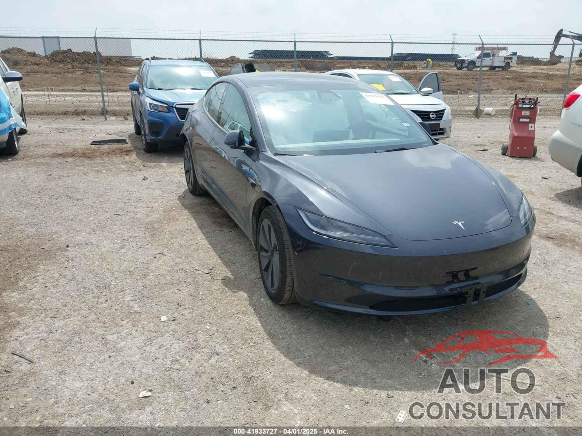 TESLA MODEL 3 2024 - 5YJ3E1EA5RF870377