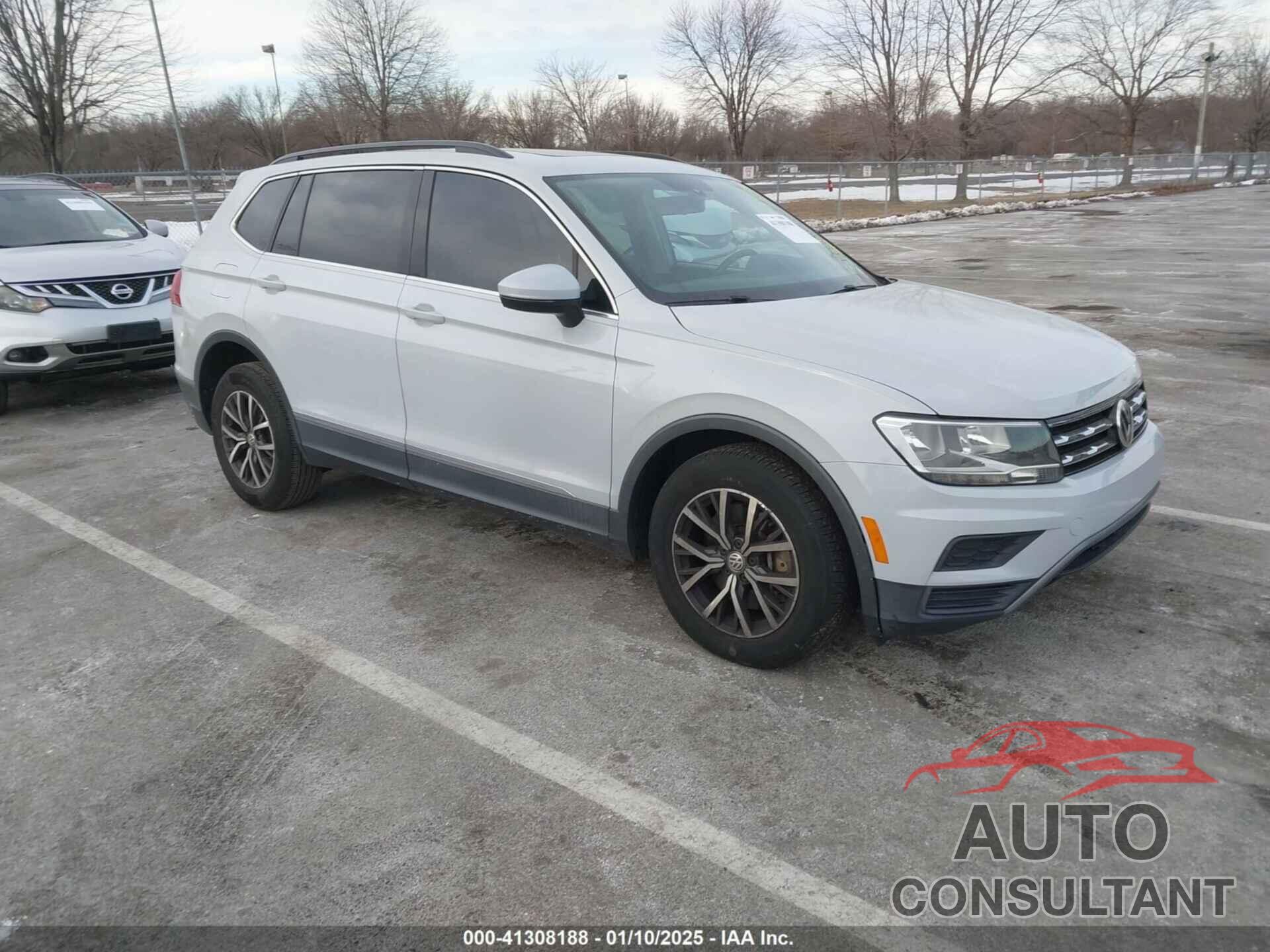 VOLKSWAGEN TIGUAN 2018 - 3VV3B7AX7JM195624