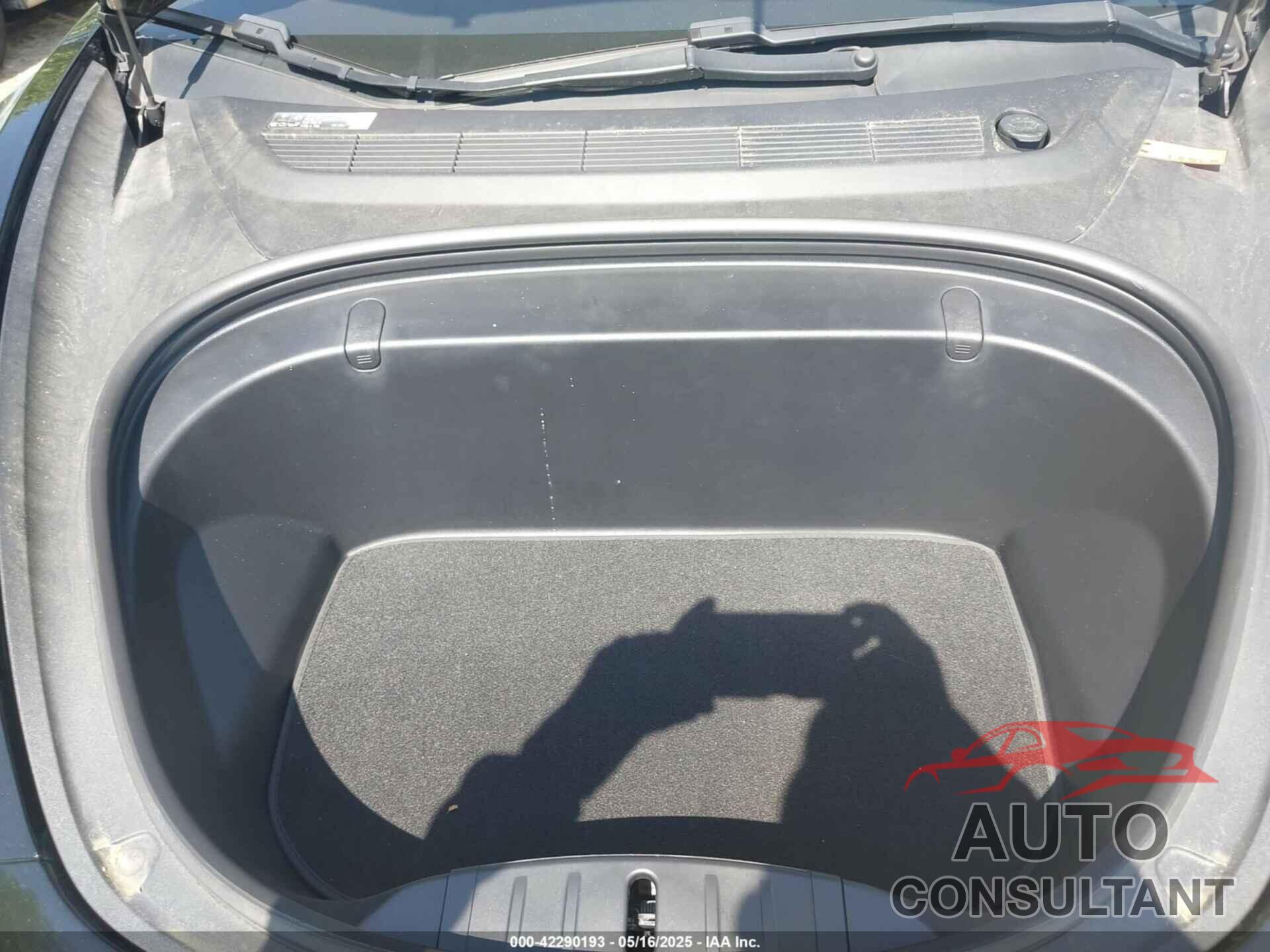 TESLA MODEL 3 2018 - 5YJ3E1EB9JF086703