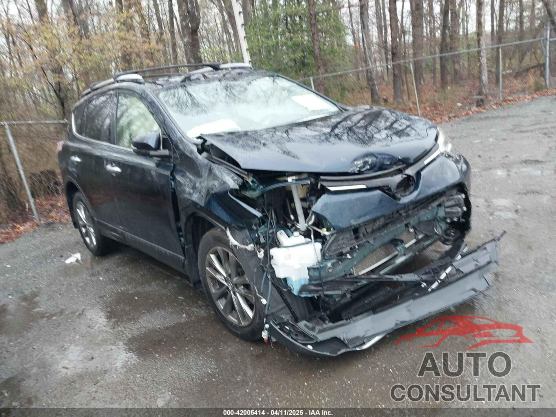 TOYOTA RAV4 2017 - JTMDFREV5HJ173382