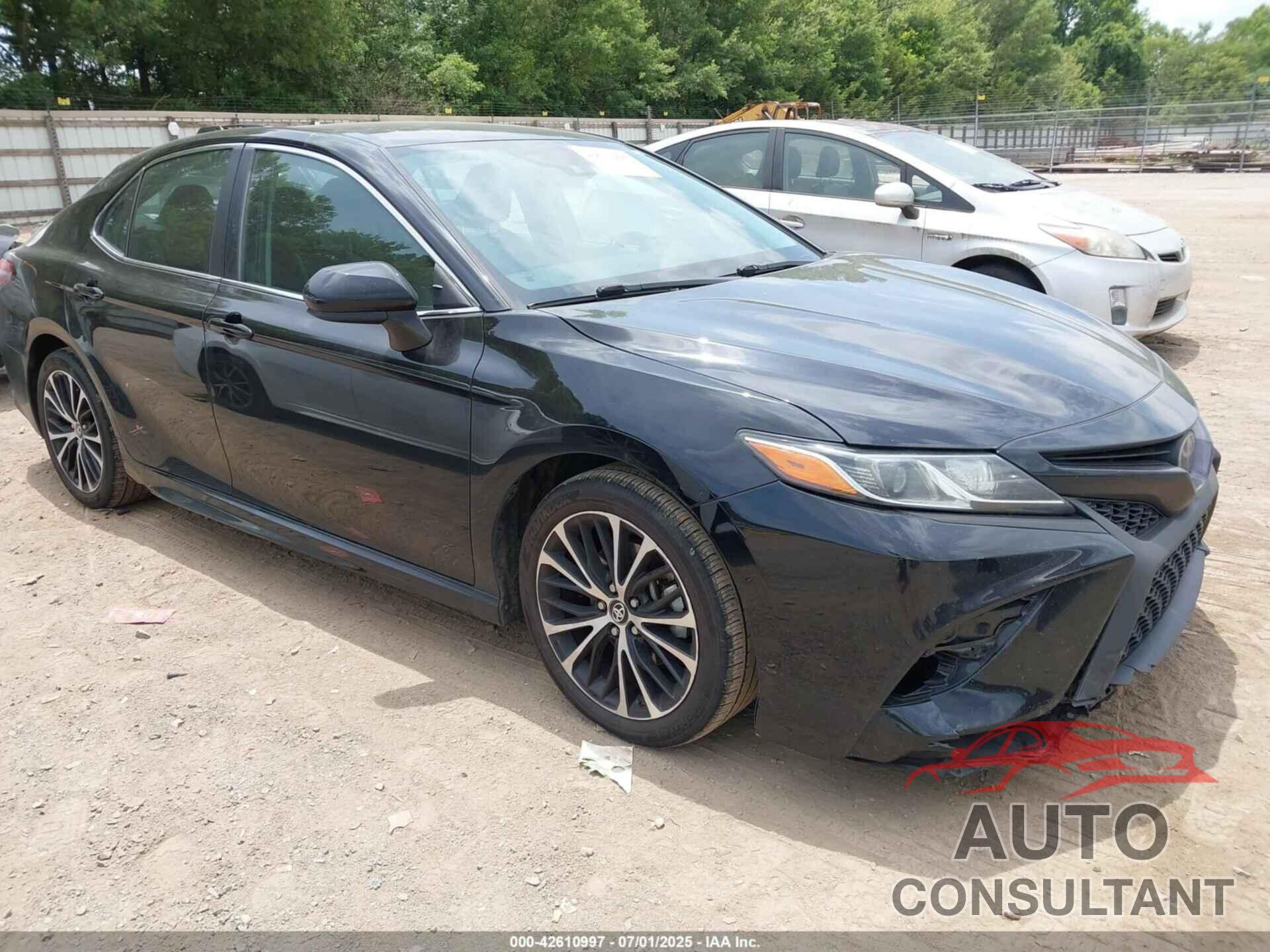 TOYOTA CAMRY 2018 - 4T1B11HK2JU542353