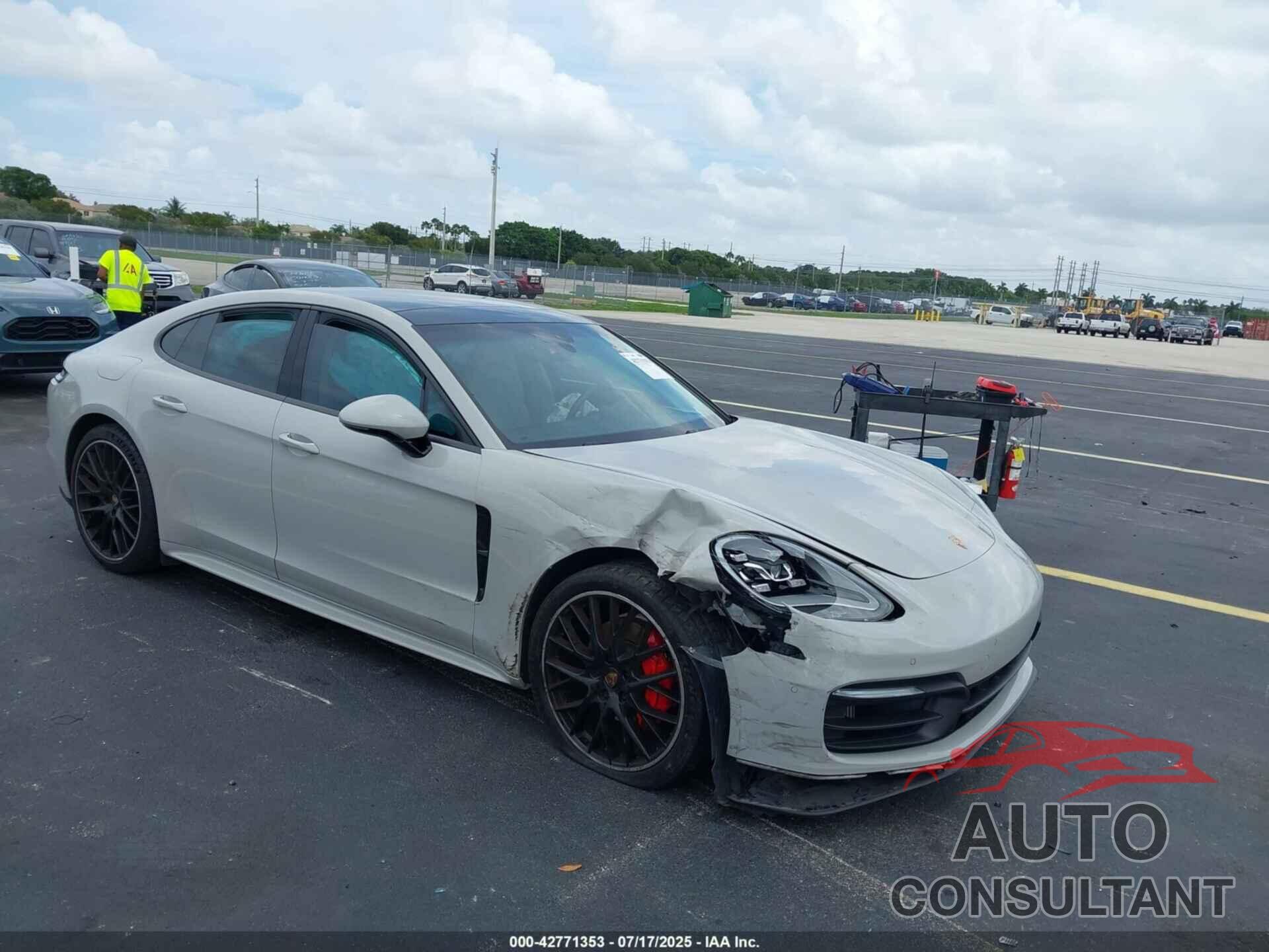 PORSCHE PANAMERA 2021 - WP0AJ2A71ML116403