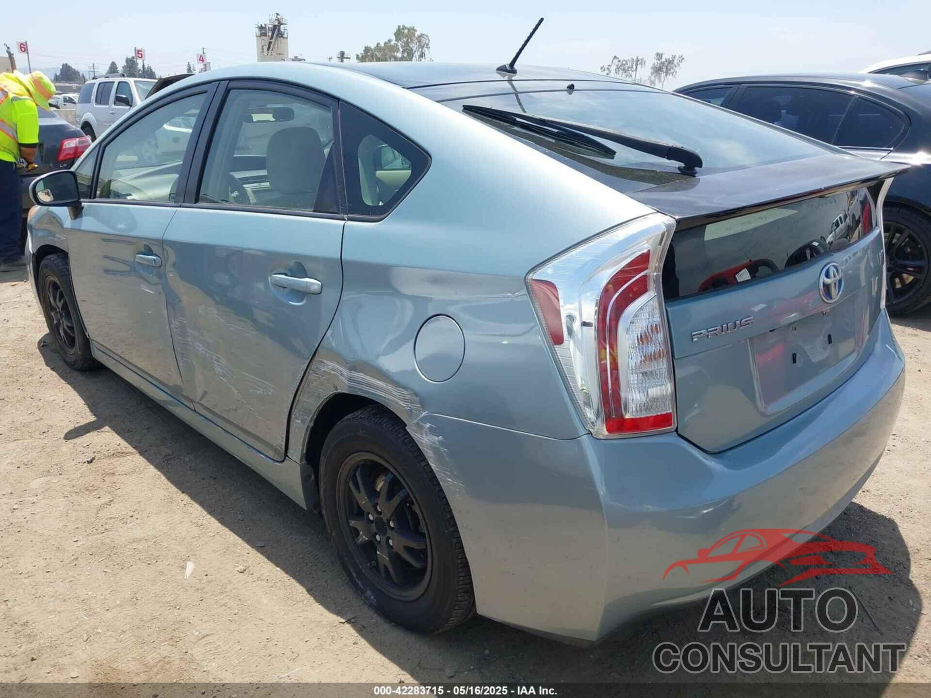 TOYOTA PRIUS 2015 - JTDKN3DUXF1950054