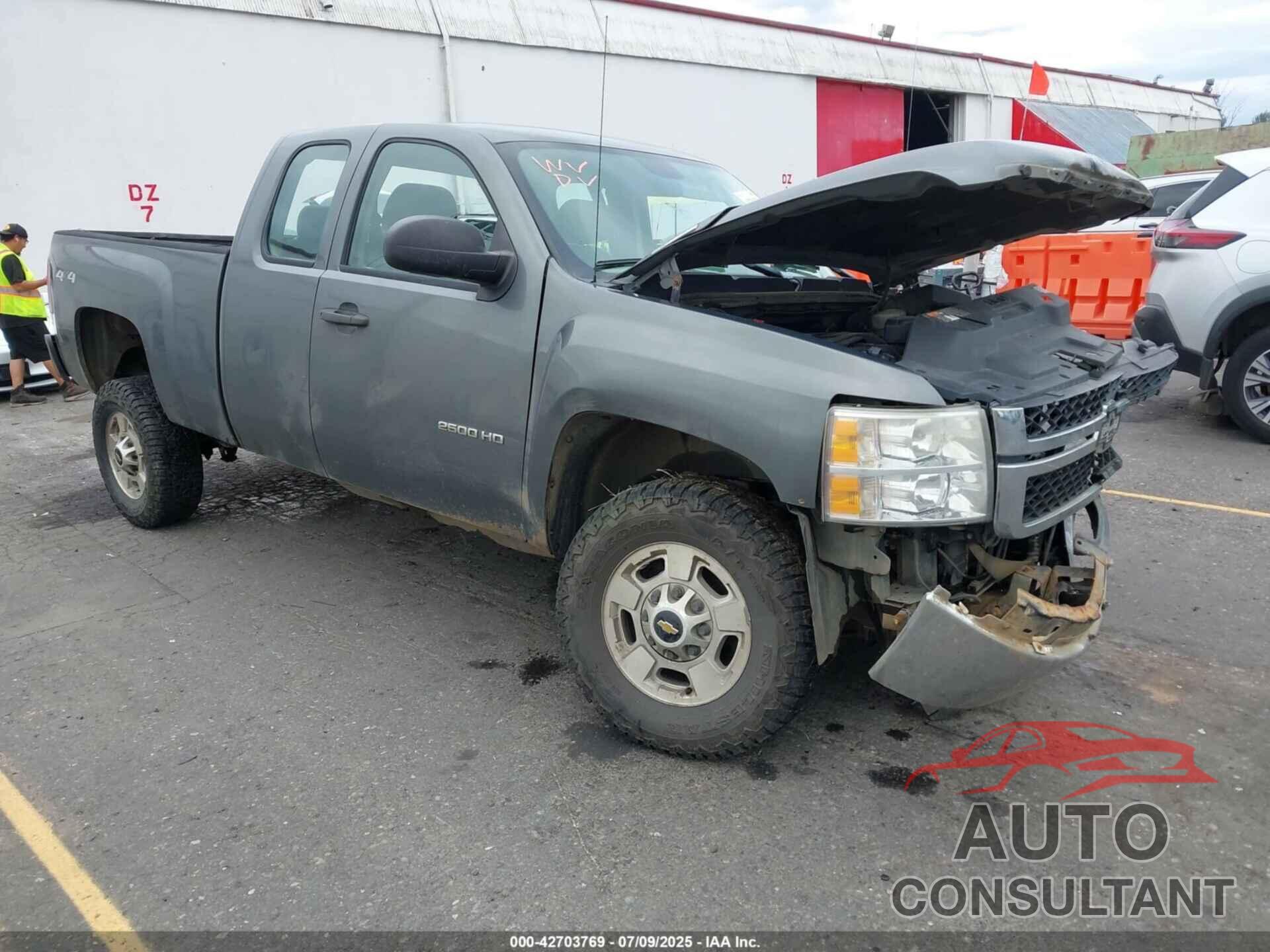CHEVROLET SILVERADO 2500HD 2011 - 1GC2KVCG7BZ155233