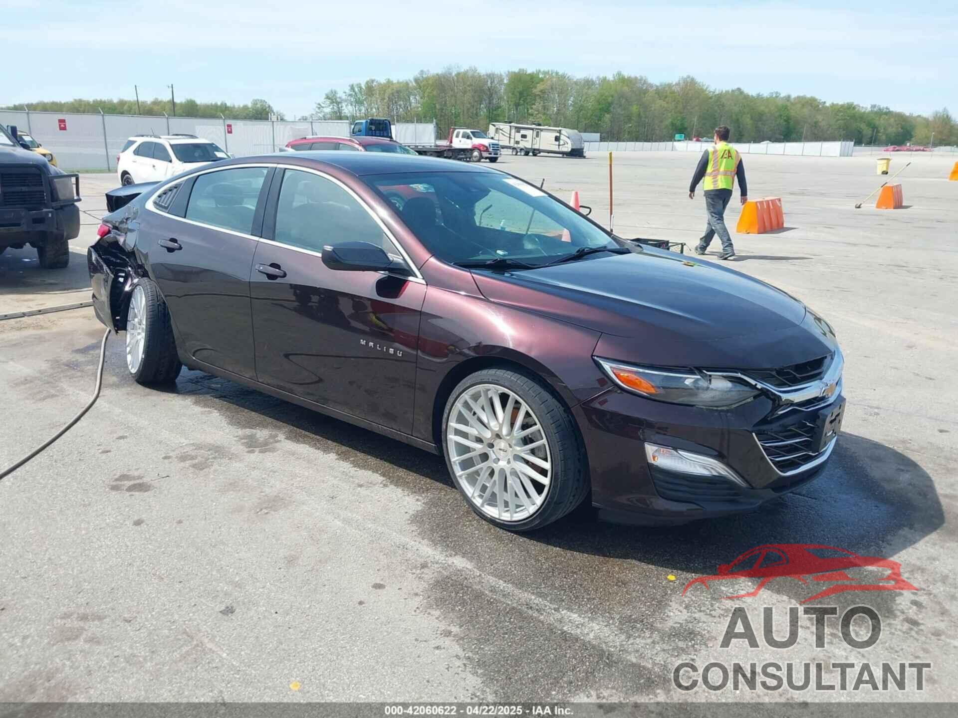 CHEVROLET MALIBU 2020 - 1G1ZC5ST4LF112006