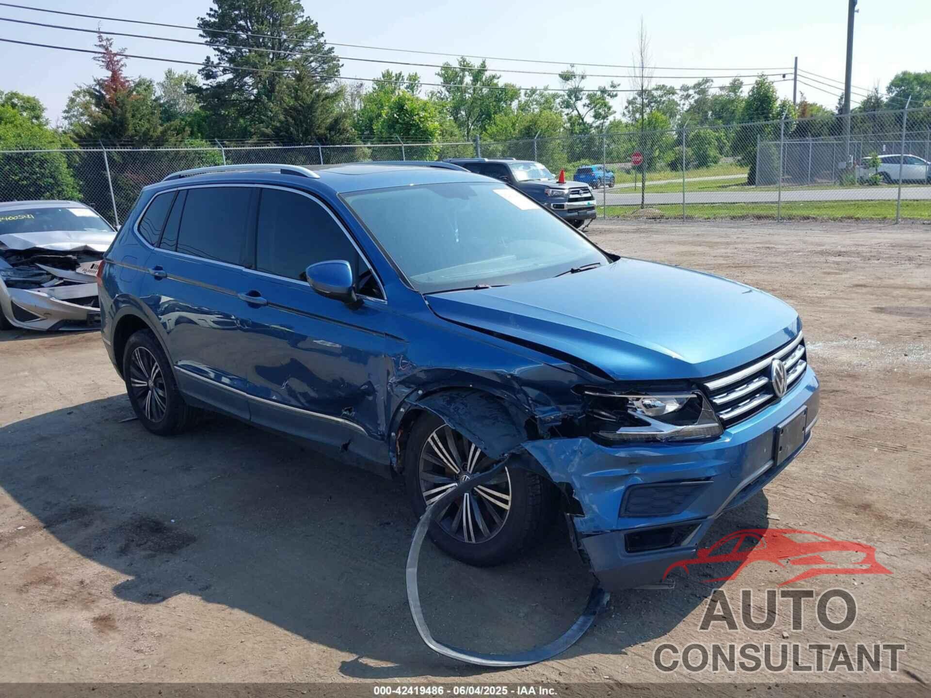 VOLKSWAGEN TIGUAN 2018 - 3VV2B7AX9JM146548