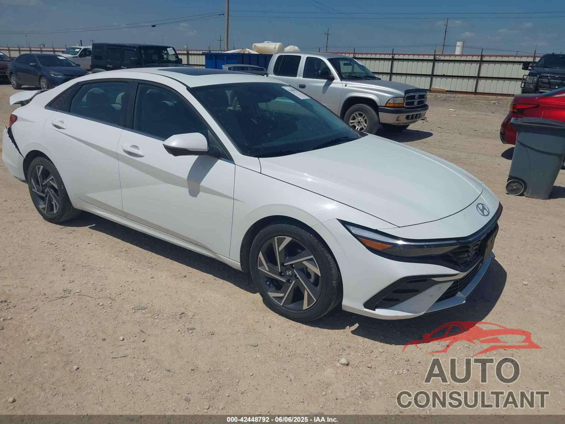 HYUNDAI ELANTRA 2024 - KMHLP4DG5RU815397