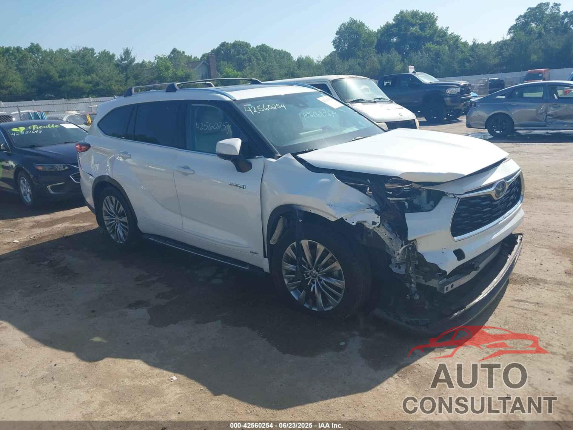 TOYOTA HIGHLANDER 2021 - 5TDEBRCH1MS052617